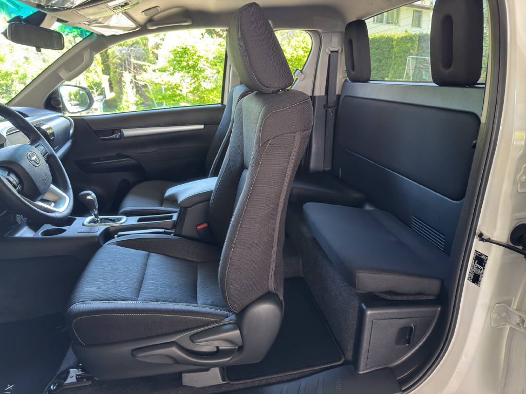 TOYOTA Hilux Extra Cab.-Pick-up 2.4 D-4D 150 Style-image-4