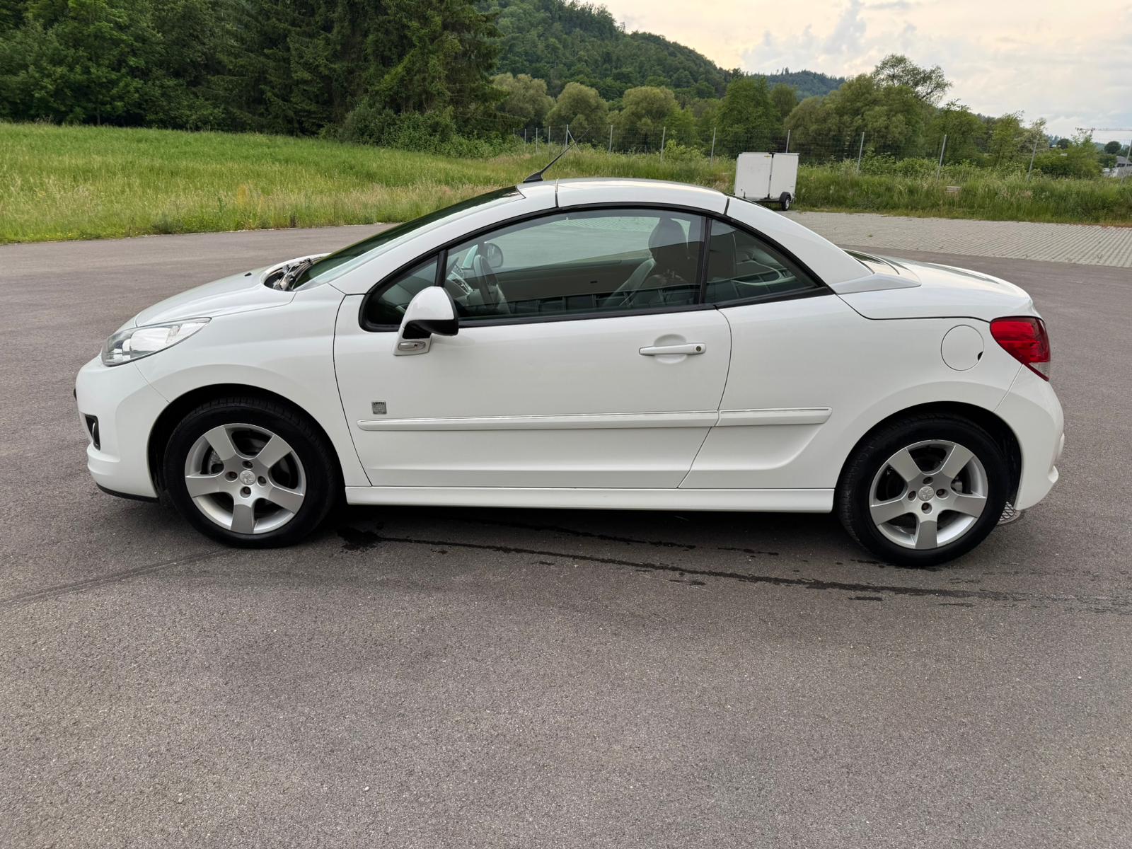 PEUGEOT 207 CC 1.6 16V Swiss Edition-image-3