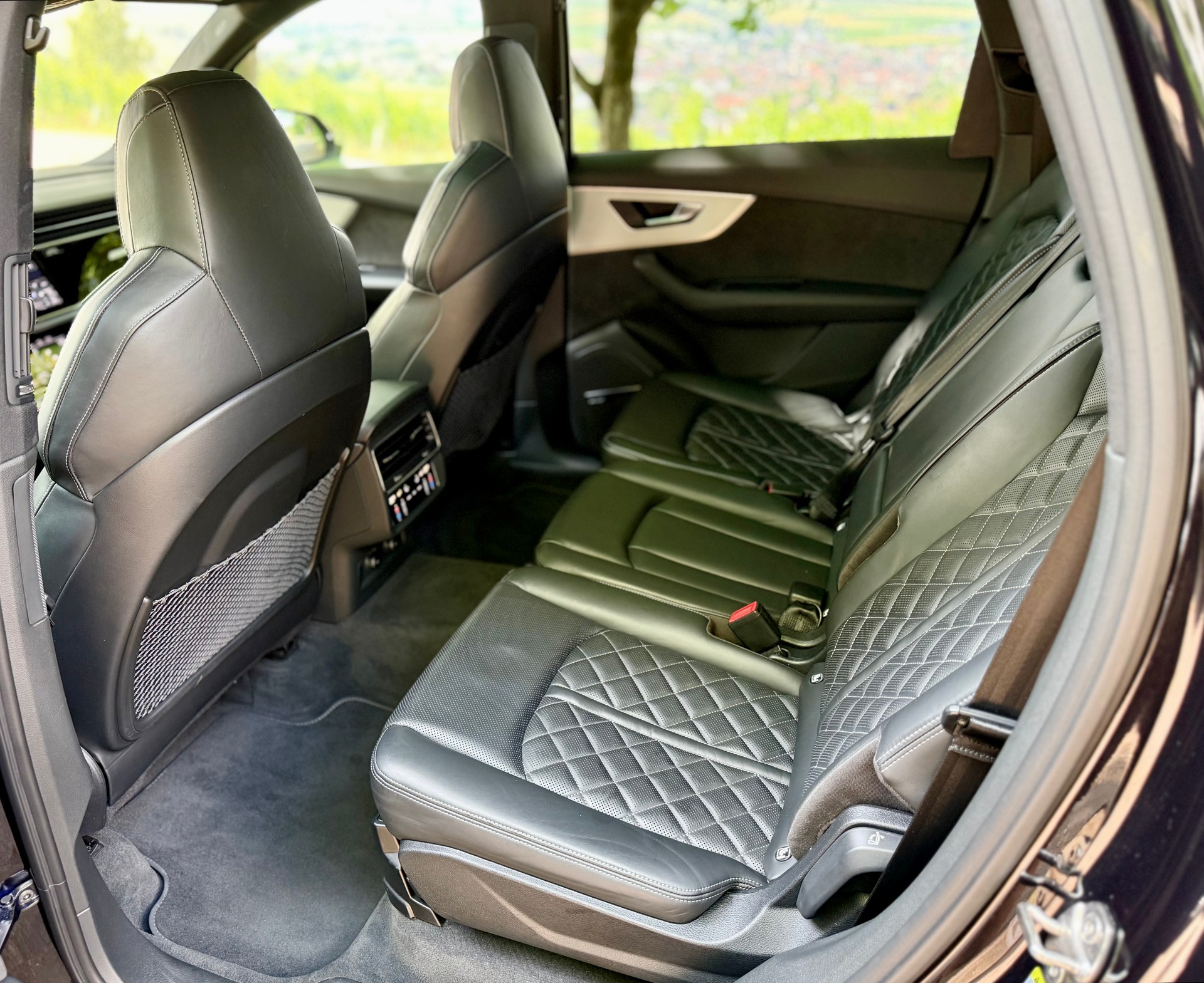 AUDI SQ7 4.0 TDI quattro tiptronic-image-29