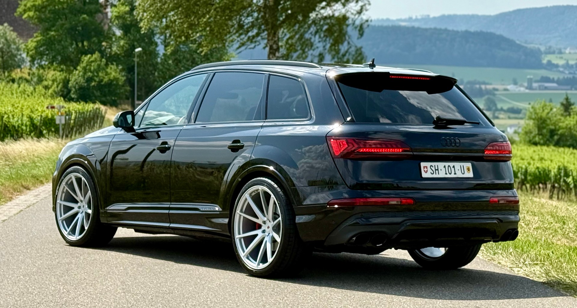 AUDI SQ7 4.0 TDI quattro tiptronic-image-1