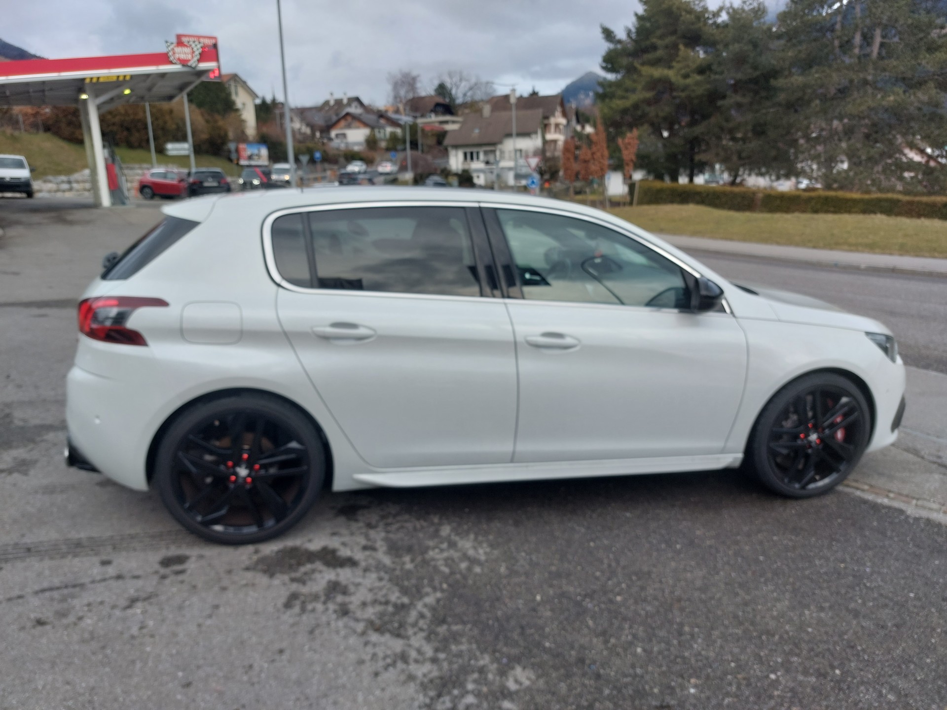 PEUGEOT 308 1.6 THP GTi-image-4