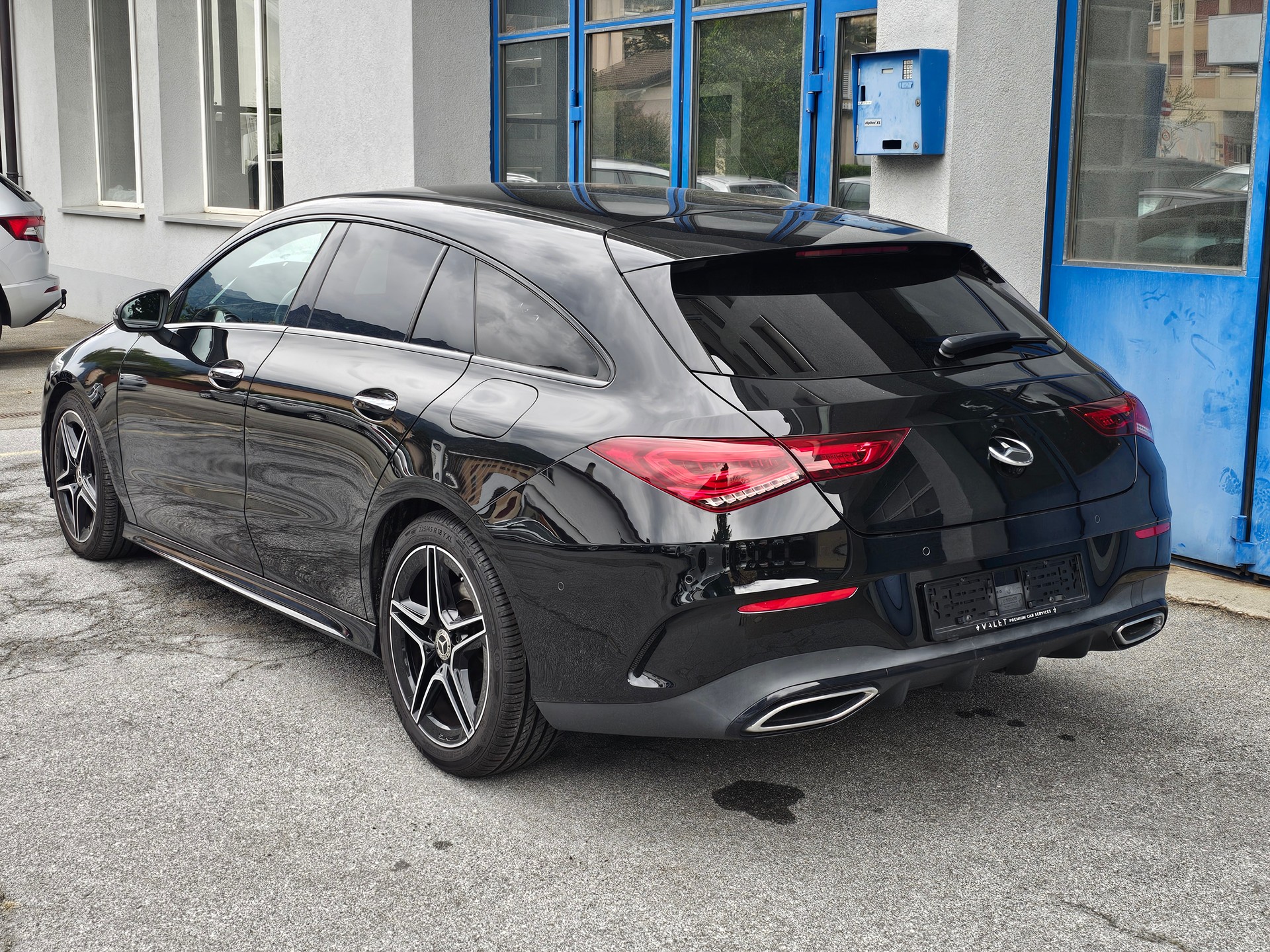 MERCEDES-BENZ CLA Shooting Brake 200 AMG Line 7G-DCT-showroom-element-3