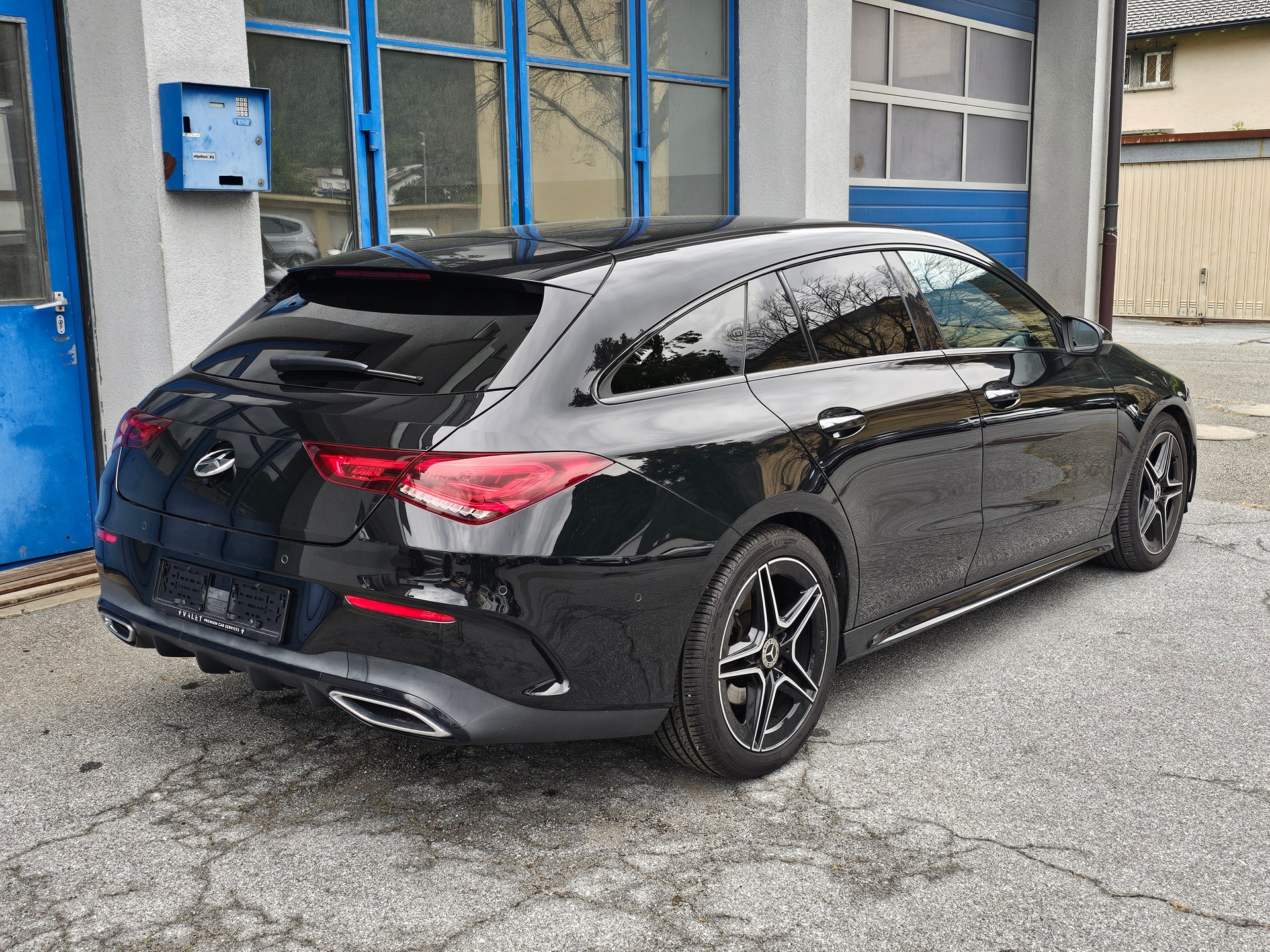 MERCEDES-BENZ CLA Shooting Brake 200 AMG Line 7G-DCT-image-7