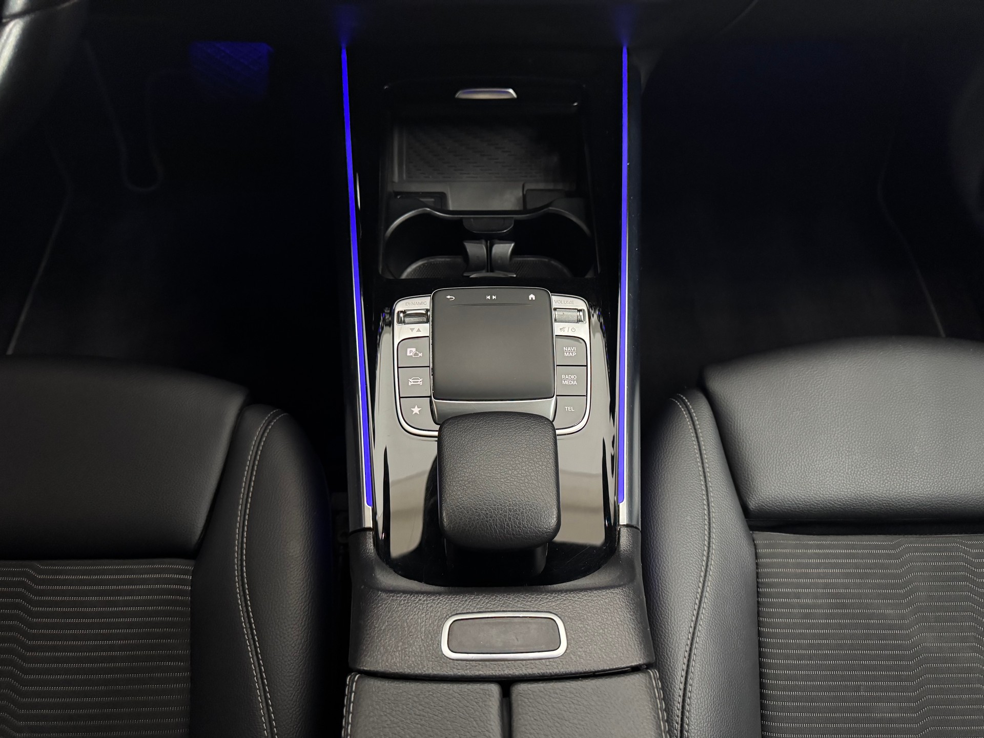 MERCEDES-BENZ B 200 d Night Star 8G-DCT-image-25