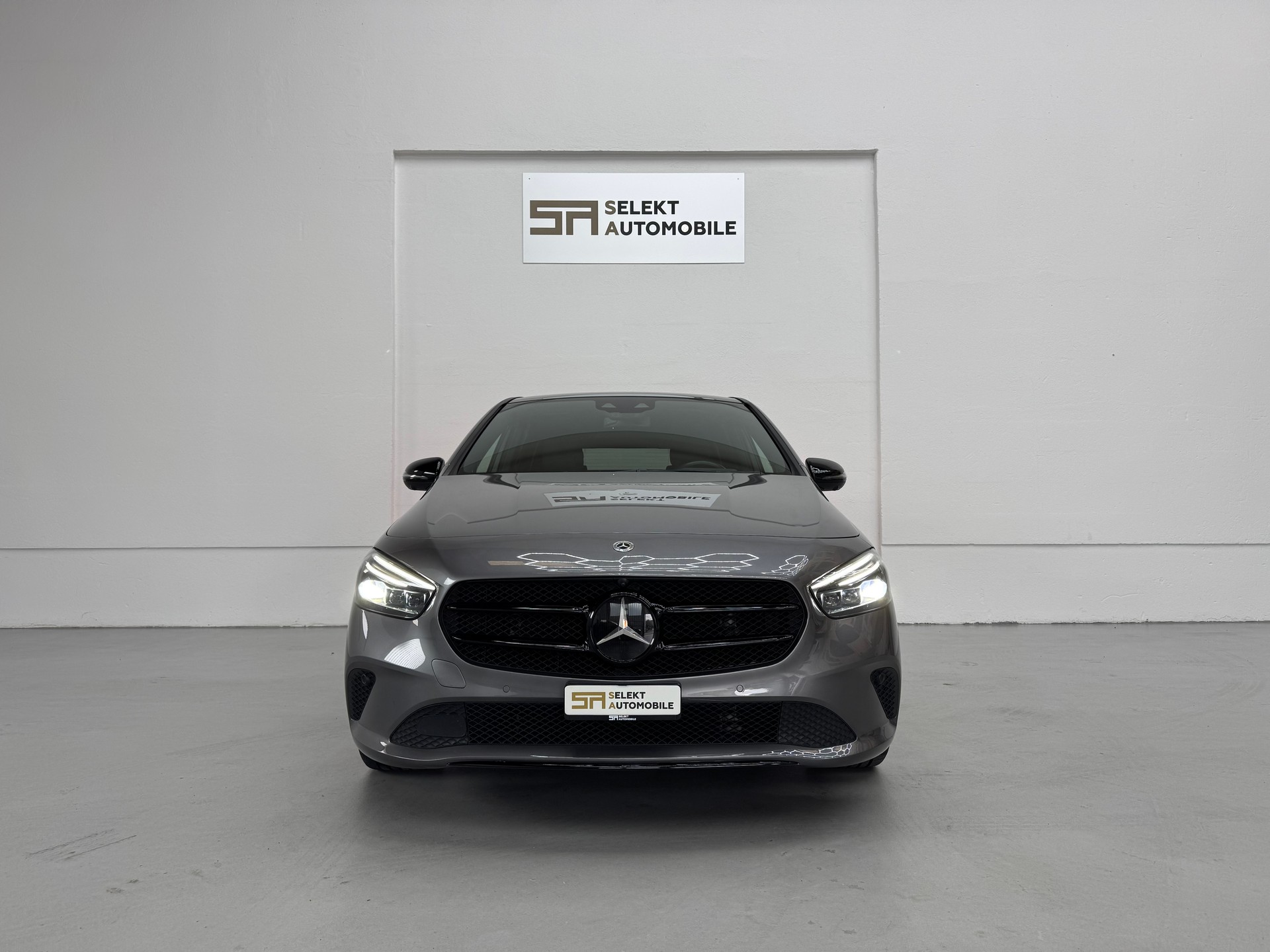 MERCEDES-BENZ B 200 d Night Star 8G-DCT-image-2