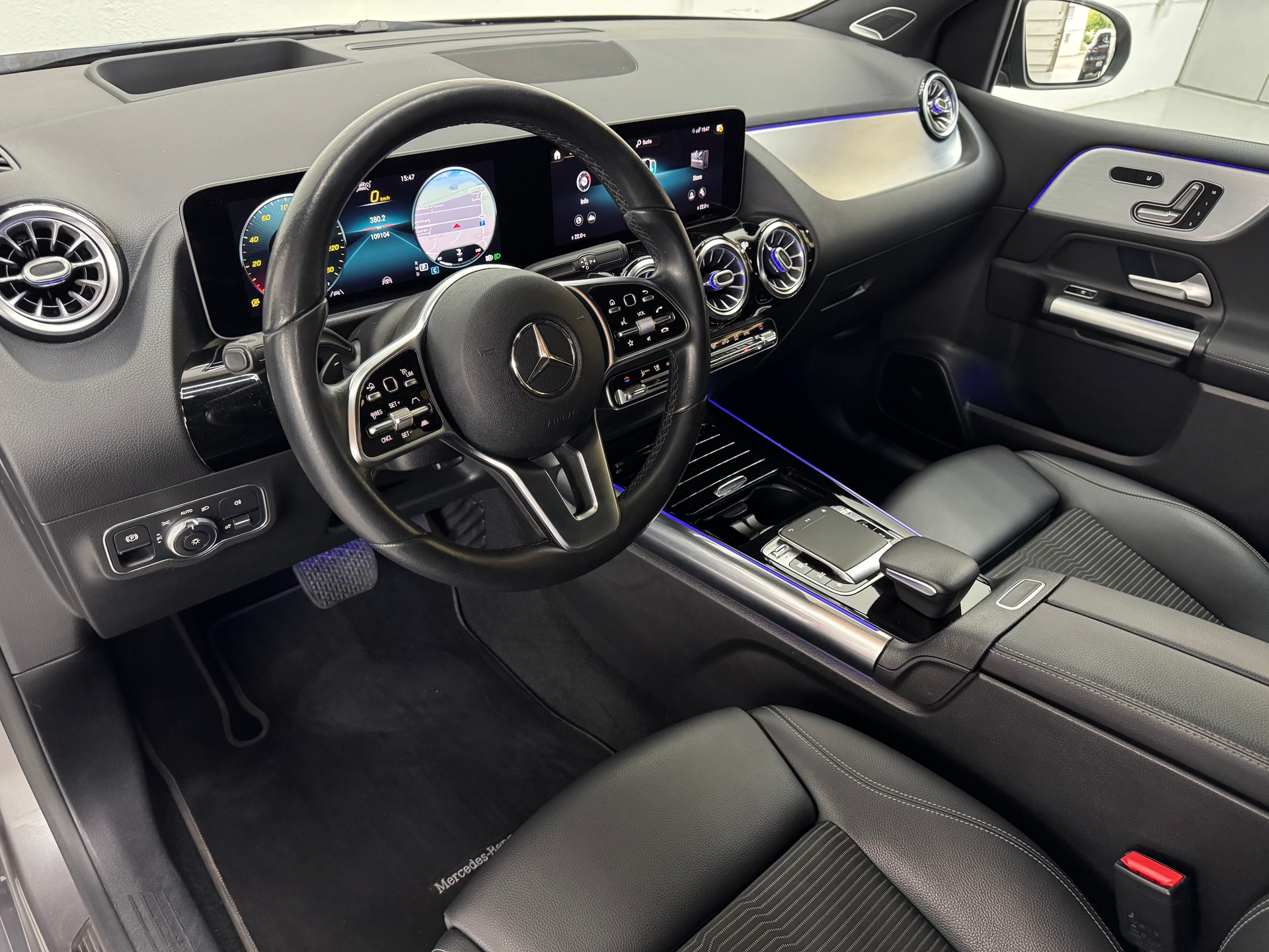 MERCEDES-BENZ B 200 d Night Star 8G-DCT-image-10