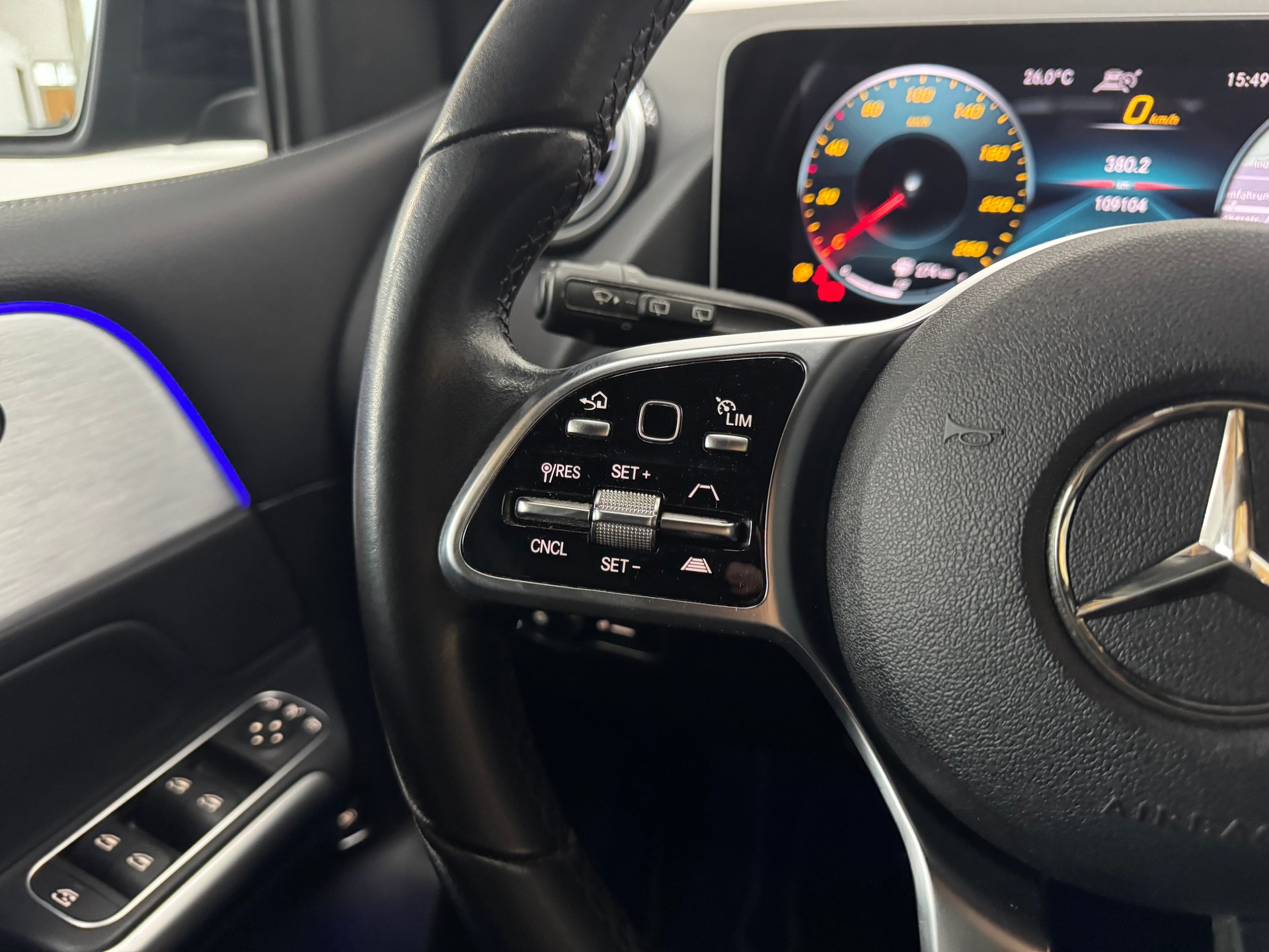 MERCEDES-BENZ B 200 d Night Star 8G-DCT-image-16
