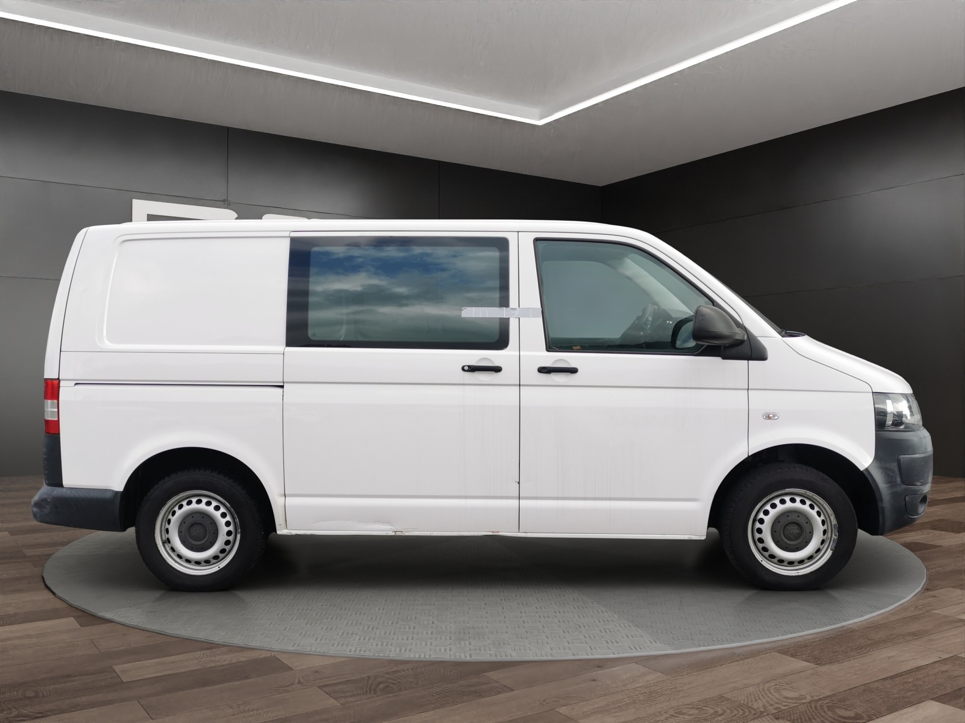 VW T5 2.0 TDI-image-3