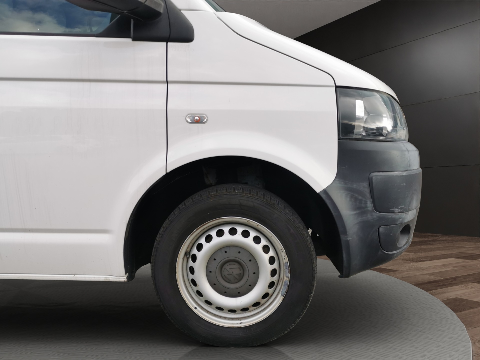 VW T5 2.0 TDI-image-2