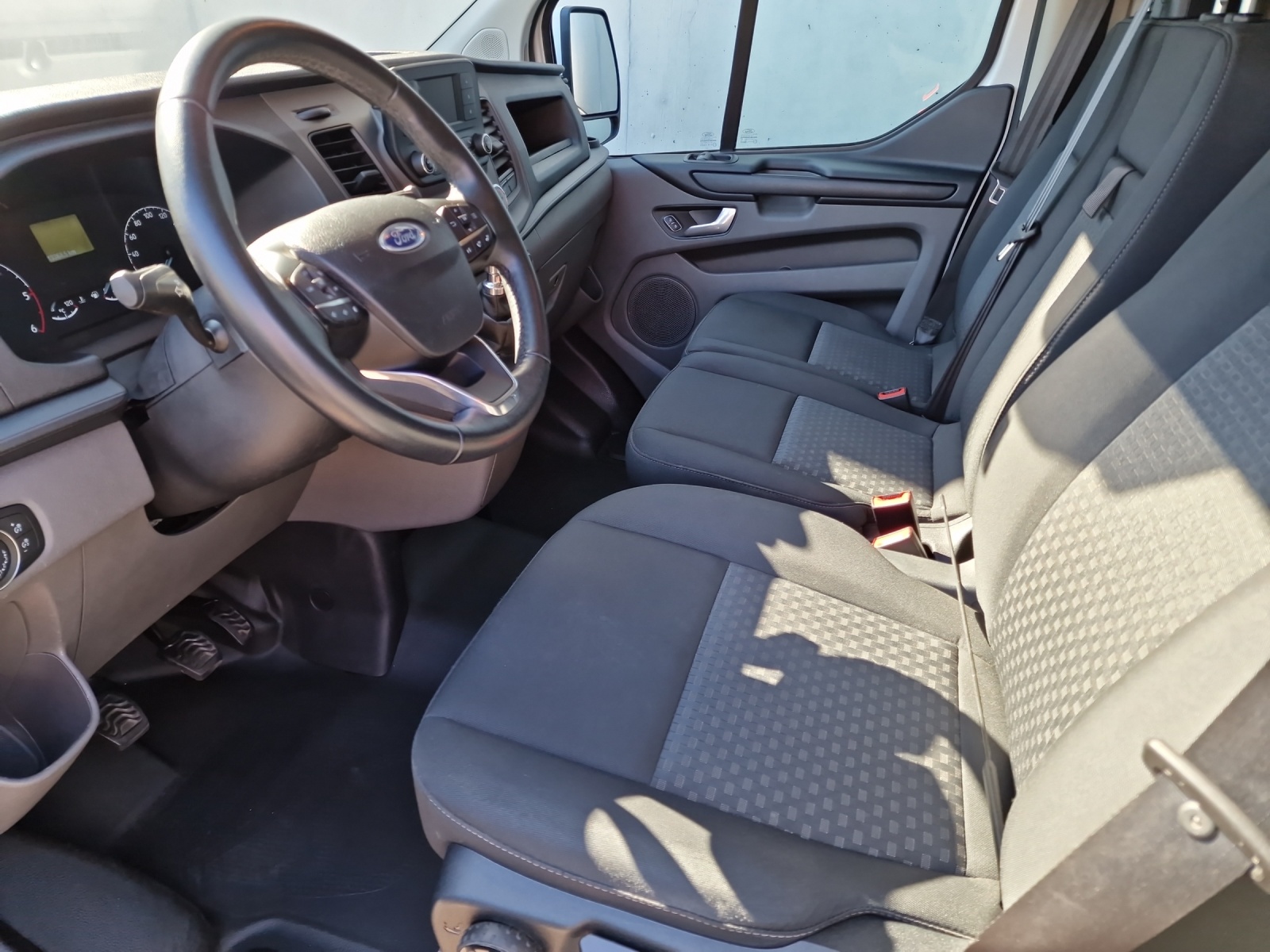 FORD Transit C Van 300 L2H2 2.0 TDCi 105 Trend-image-3