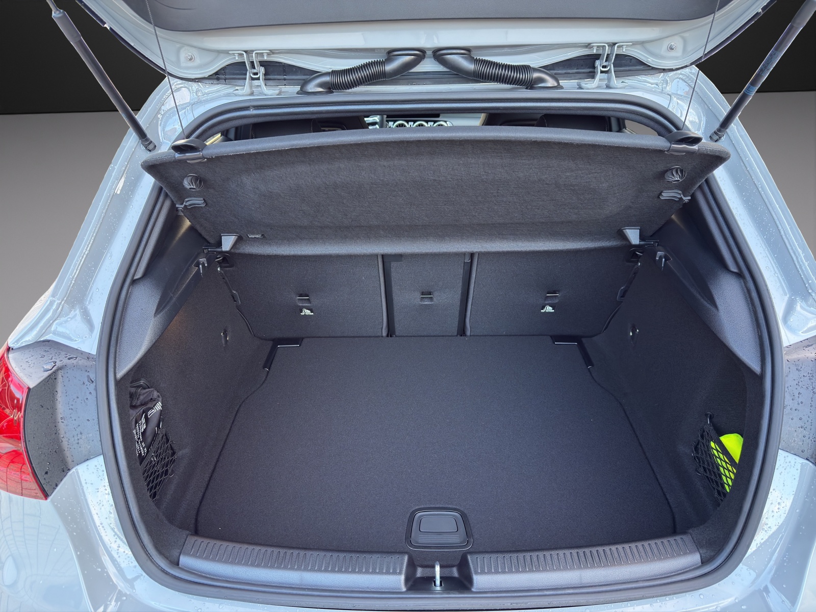 MERCEDES-BENZ A 200 7G-DCT Night Star-image-8