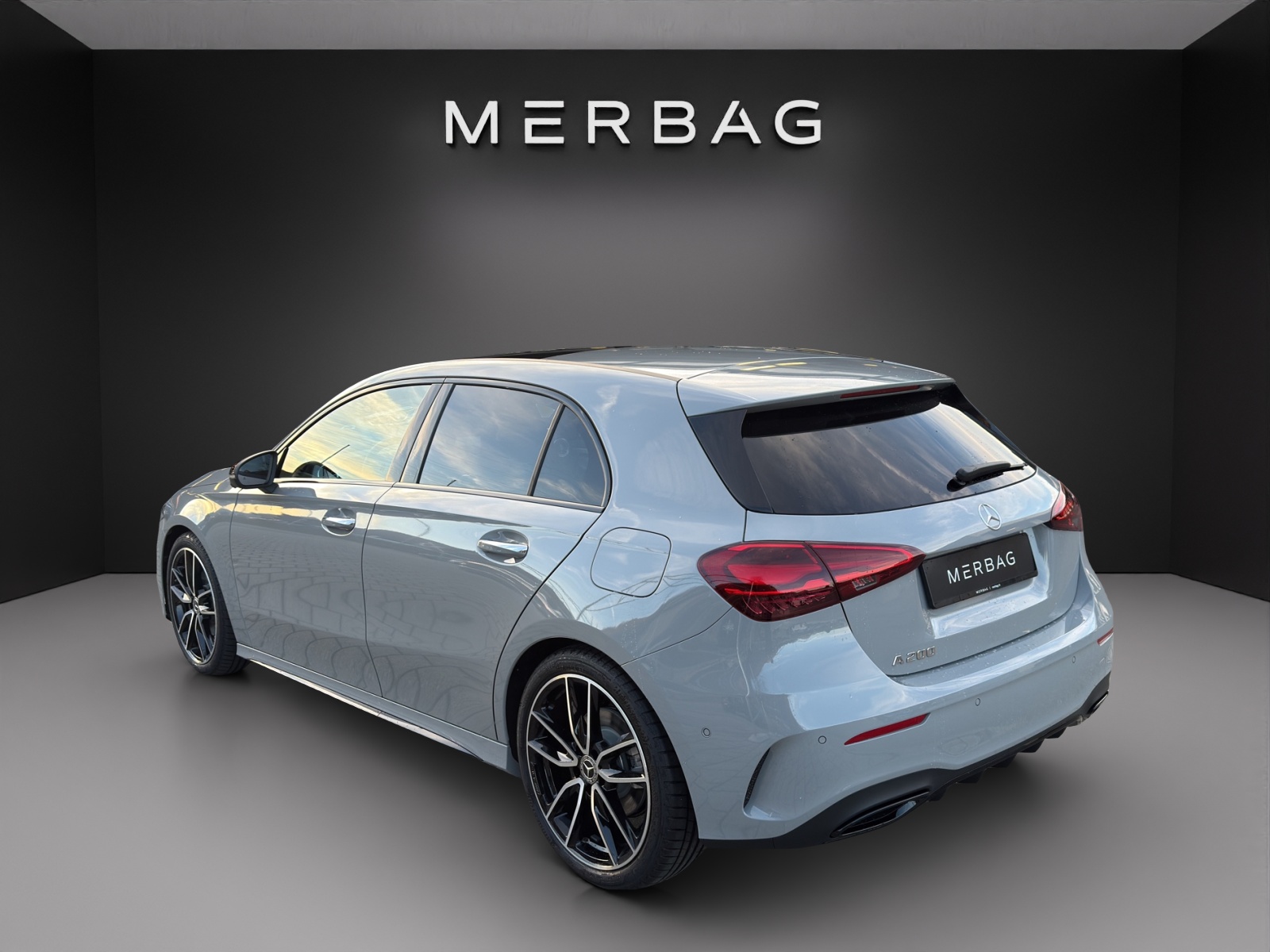 MERCEDES-BENZ A 200 7G-DCT Night Star-image-2