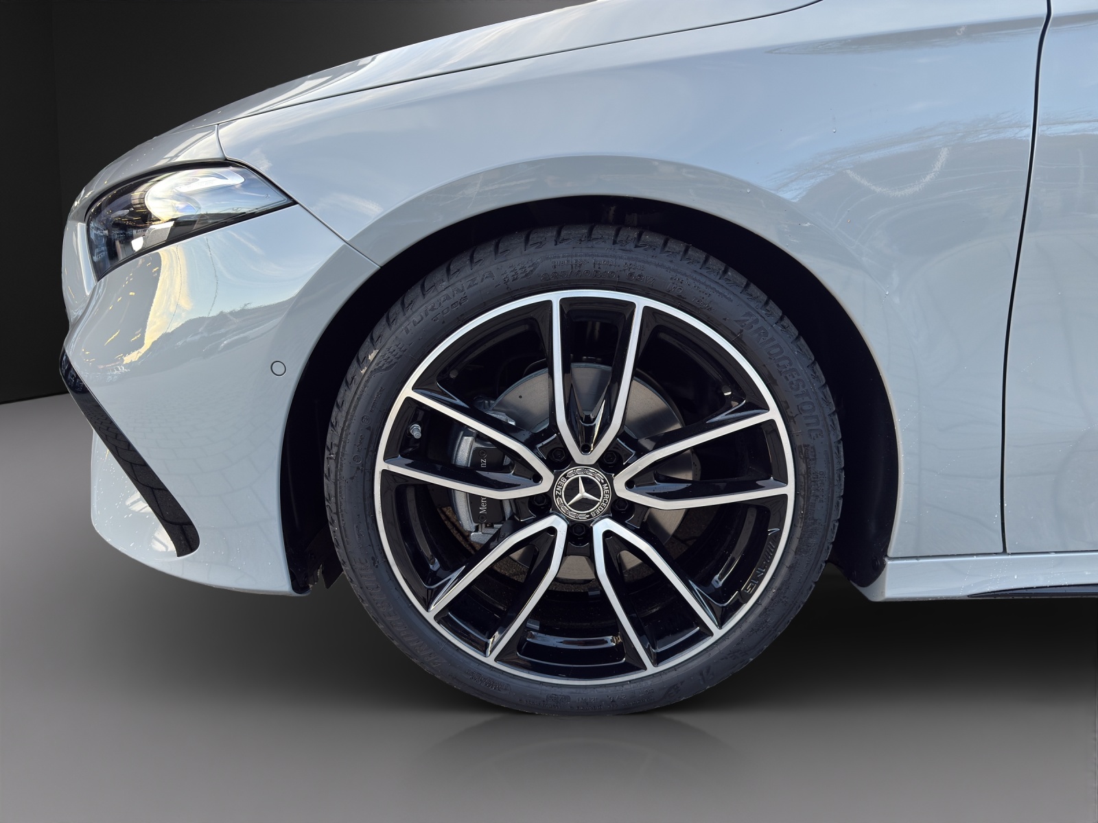 MERCEDES-BENZ A 200 7G-DCT Night Star-image-7