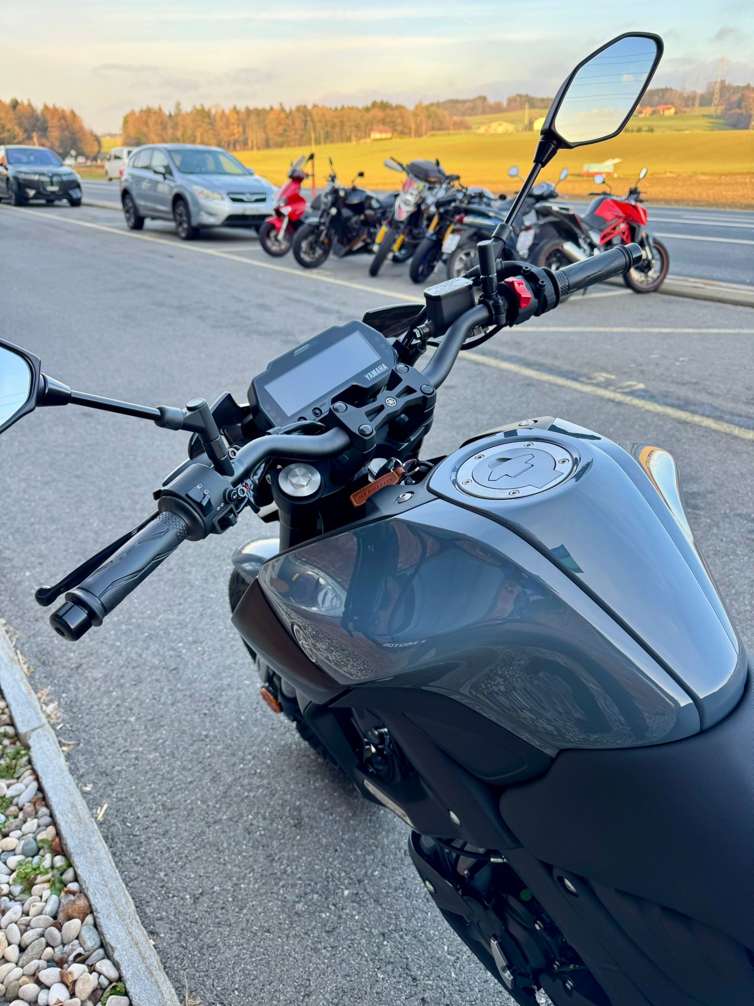 YAMAHA MT-125 ABS-image-12