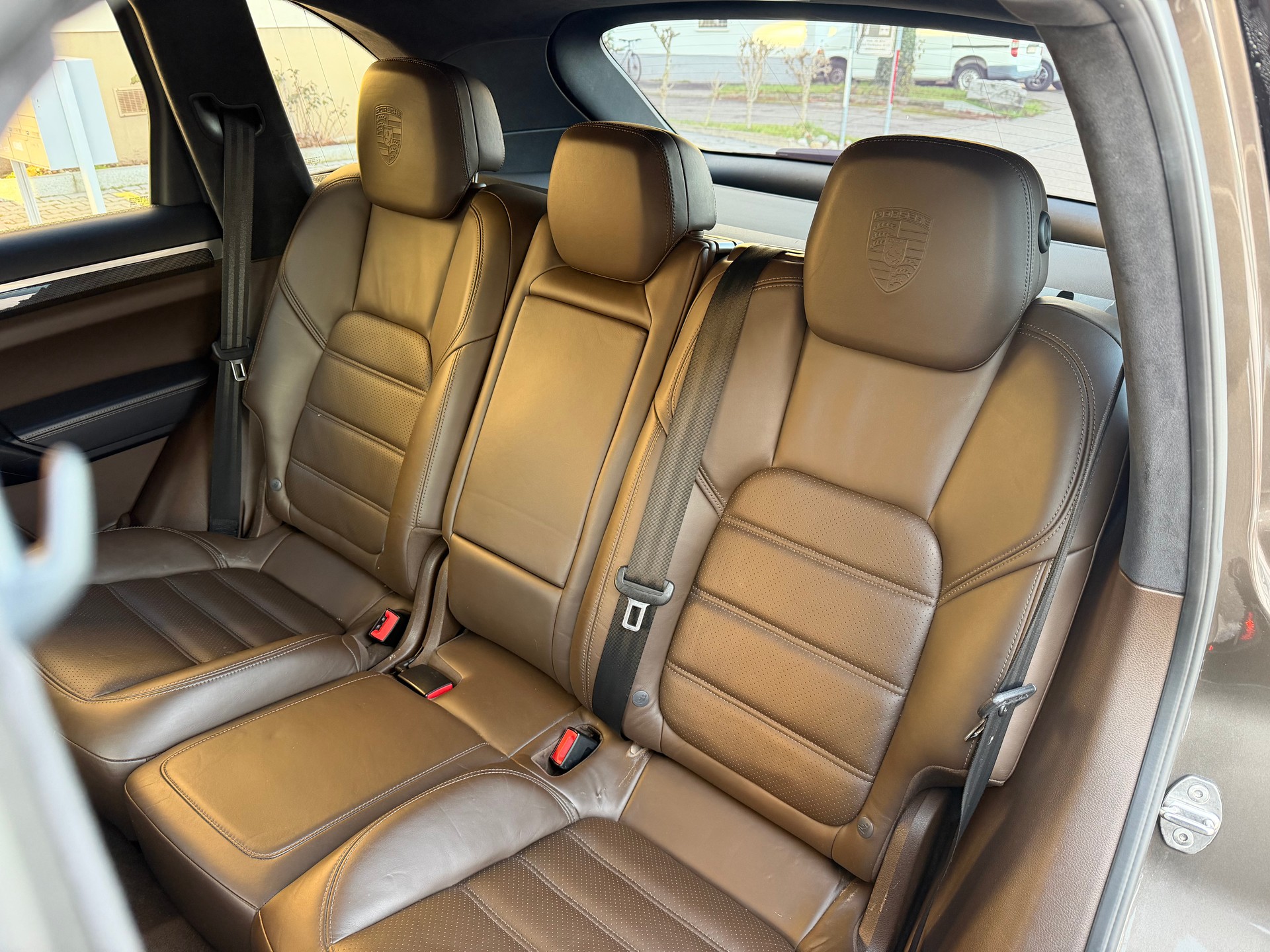PORSCHE Cayenne Turbo S-image-29