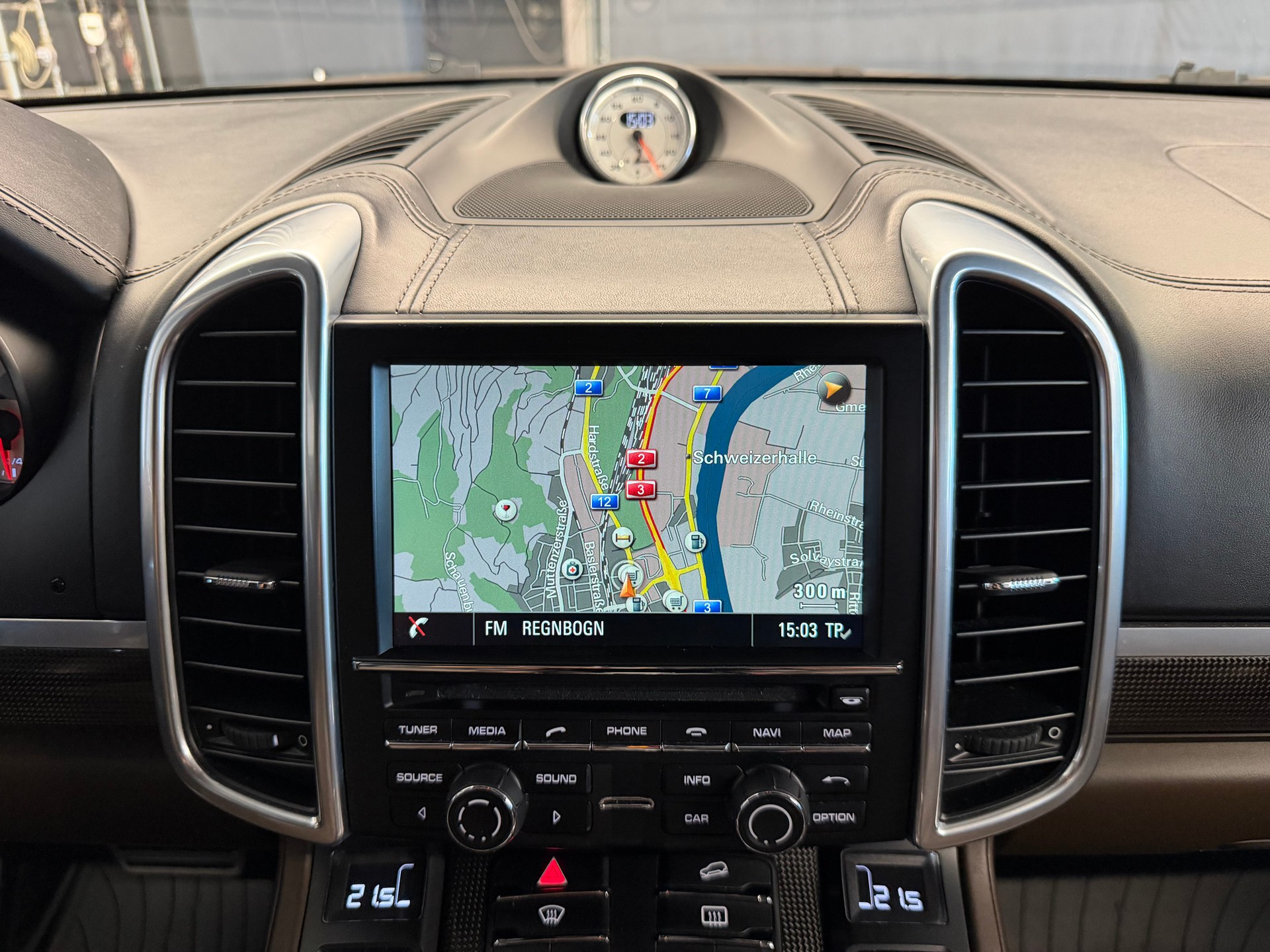 PORSCHE Cayenne Turbo S-image-20