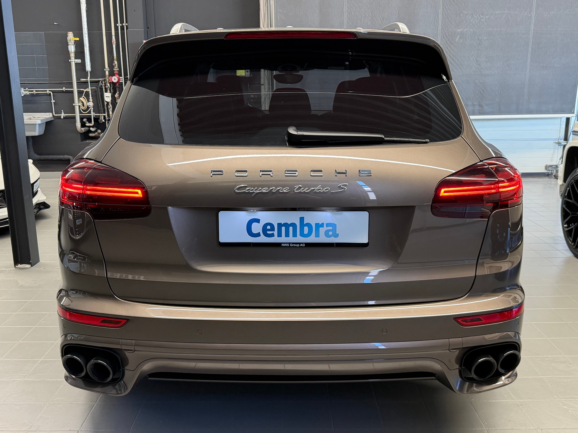 PORSCHE Cayenne Turbo S-image-5