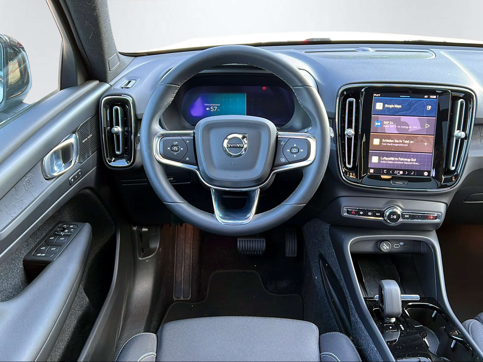 VOLVO XC40 P8 Twin Ultimate AWD-image-12