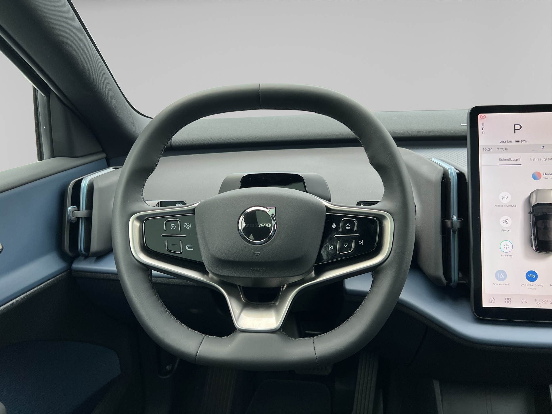 VOLVO EX30 E60 Twin Ultra Performance AWD-image-11