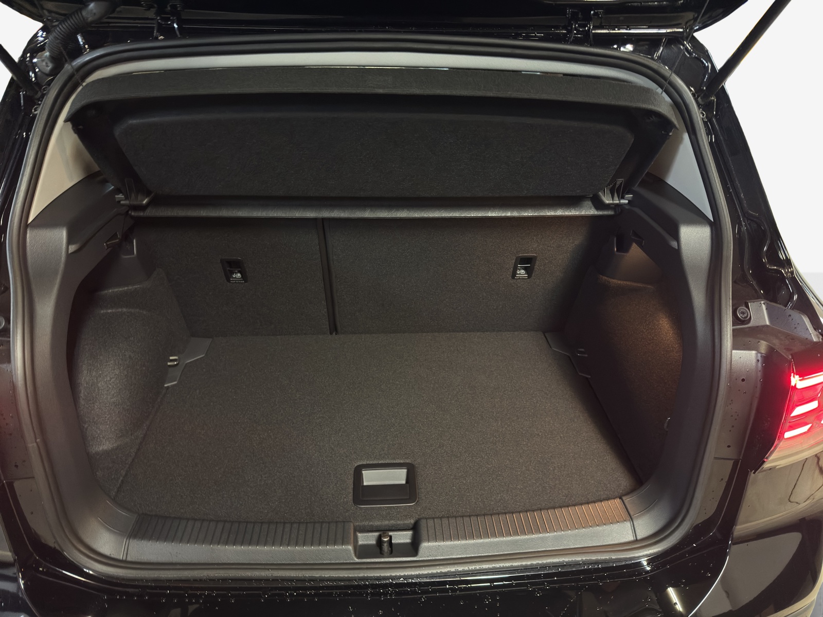VW T-Cross 1.0 TSI EVO Life DSG-image-11
