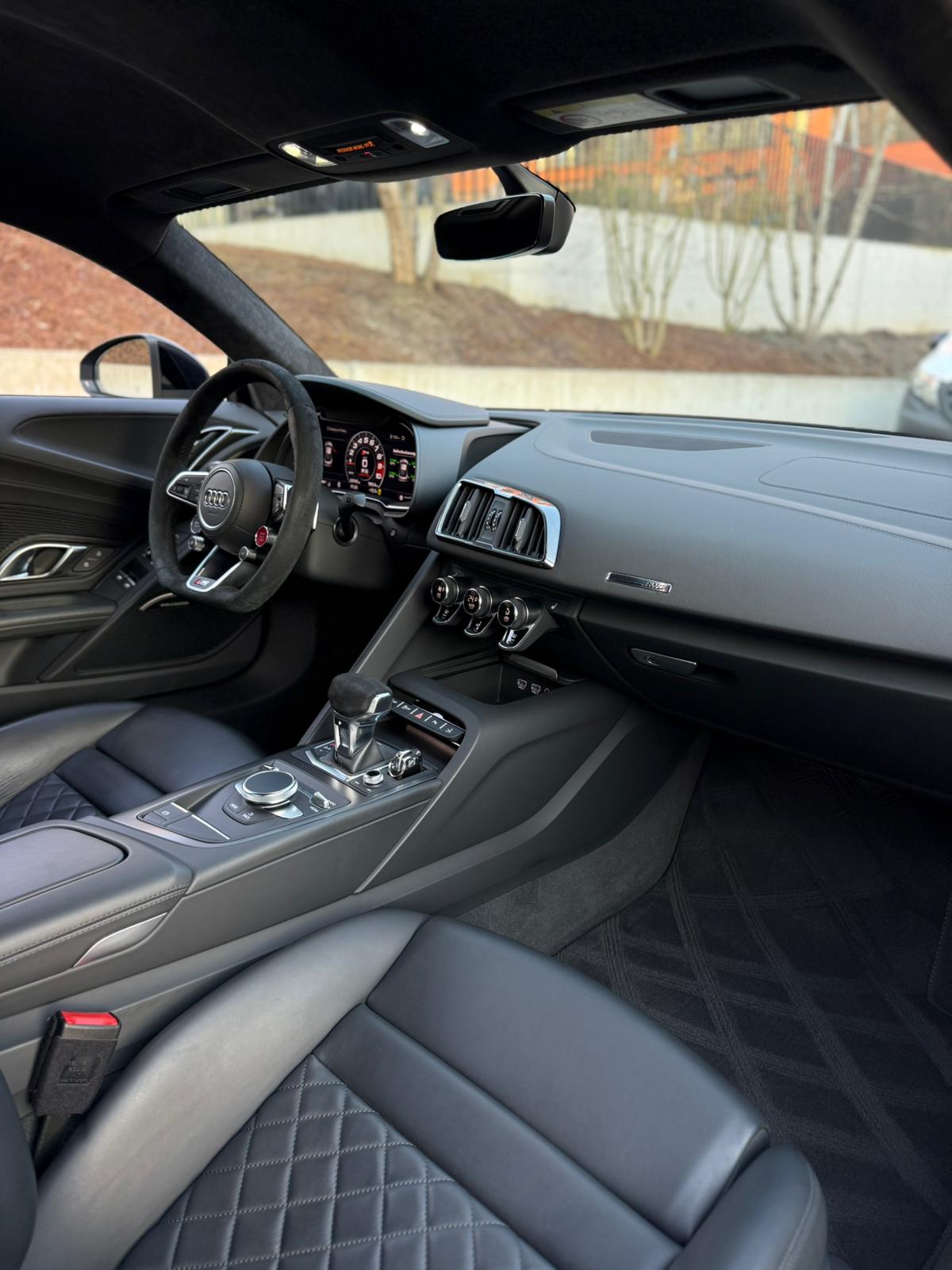 AUDI R8 Coupé performance RWD S-Tronic-image-14