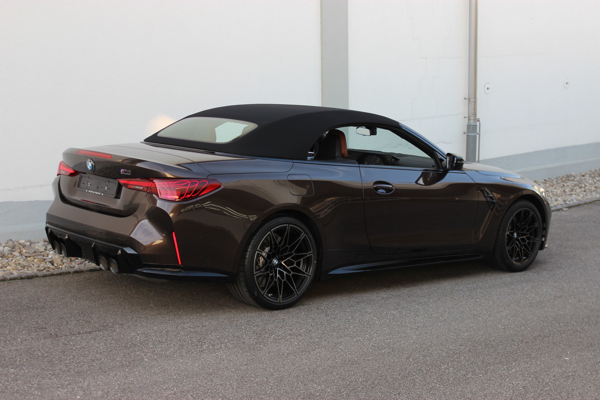 BMW M4 Cabrio Competition M xDrive Individual macadamia *1.9%-LEASINGAKTION* 🏖️JUNI-ANGEBOT🏖️-image-5