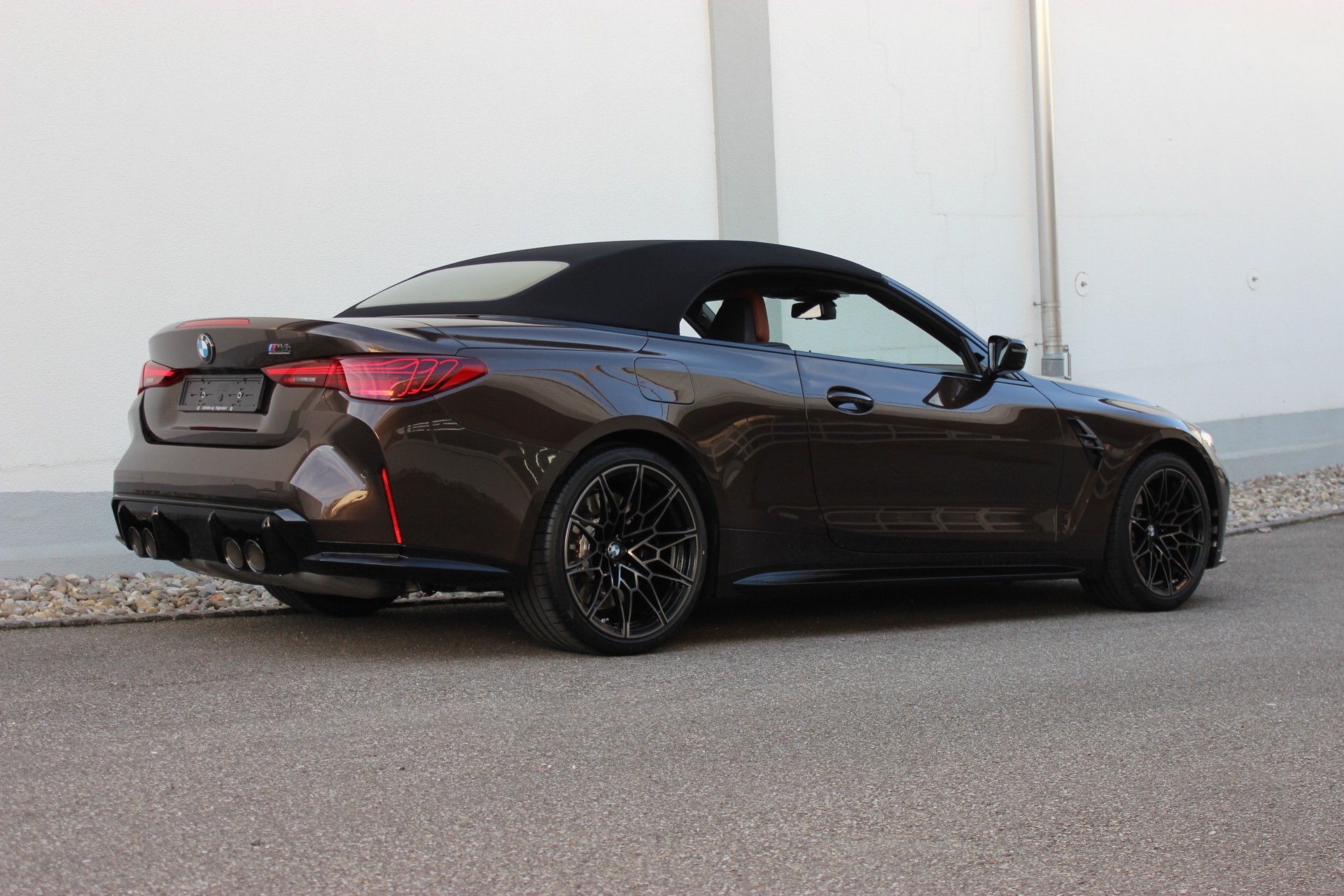 BMW M4 Cabrio Competition M xDrive Individual macadamia *1.9%-LEASINGAKTION* 🏖️JUNI-ANGEBOT🏖️