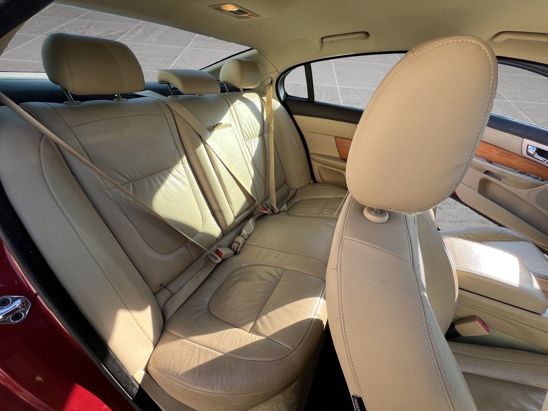 JAGUAR XF 3.0 Greenwich Luxury-image-14