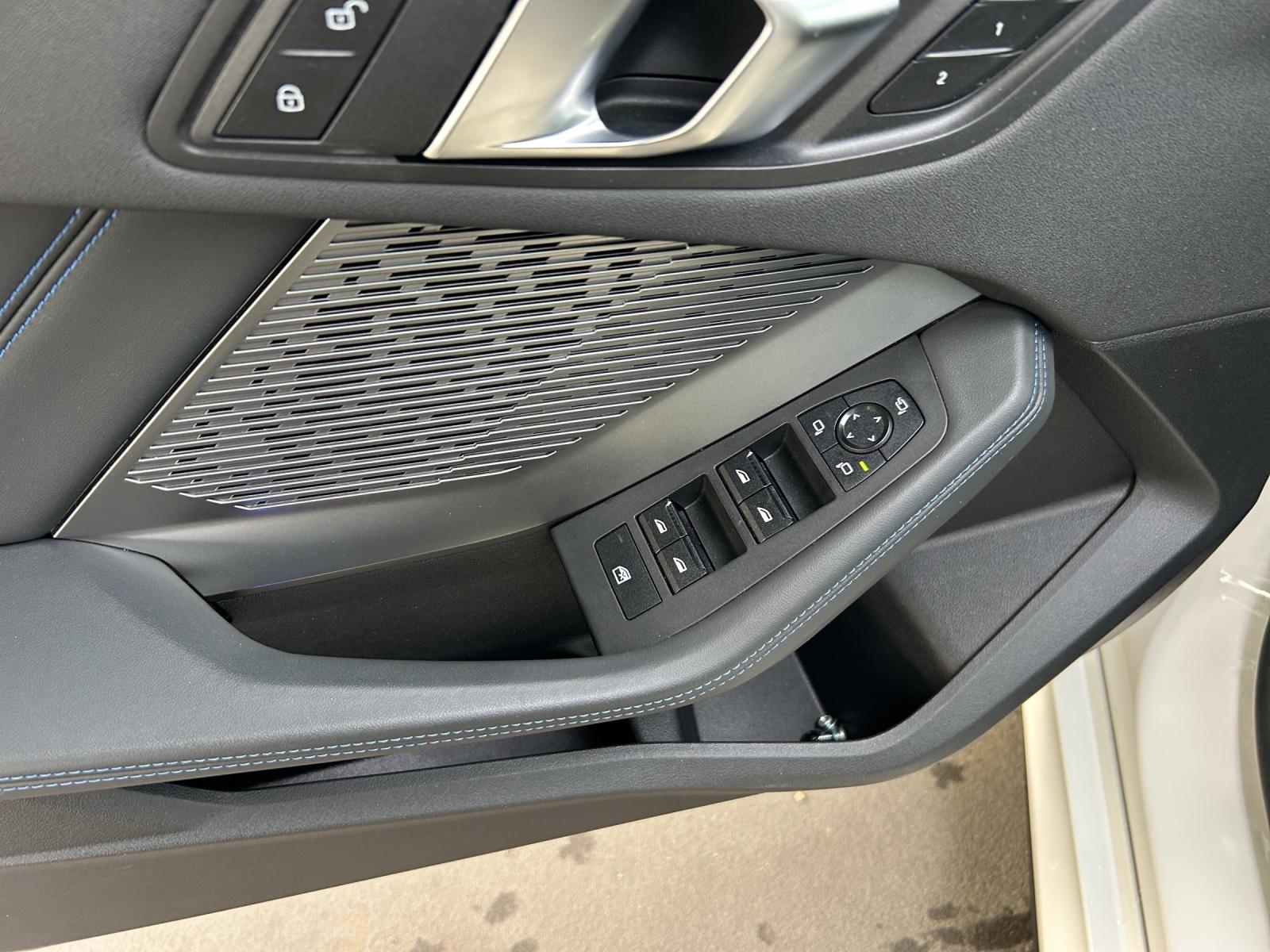 BMW 123 xDrive-image-14