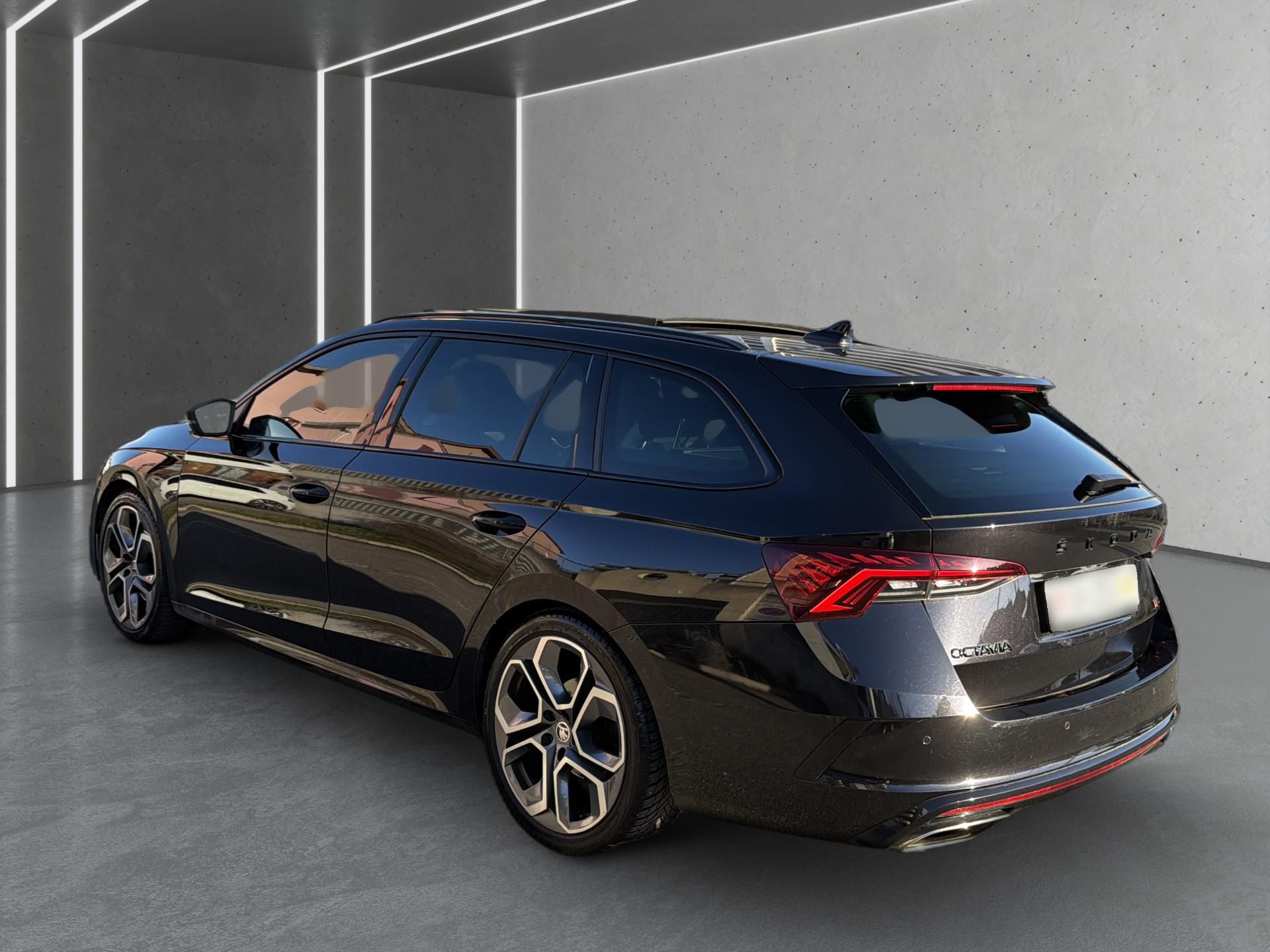 SKODA Octavia Combi 2.0 TDI DSG RS 4x4-image-3