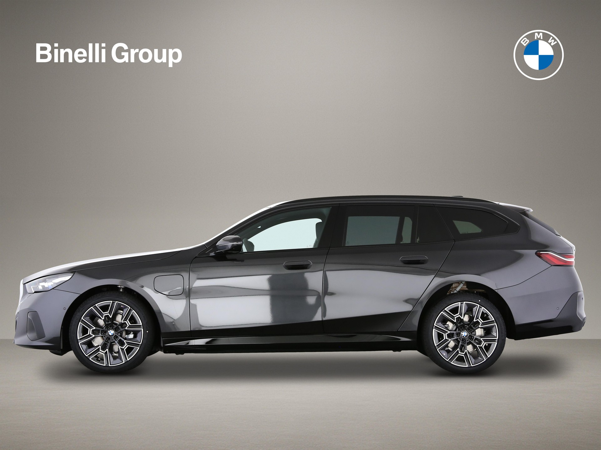 BMW 530e xDrive Touring-image-2