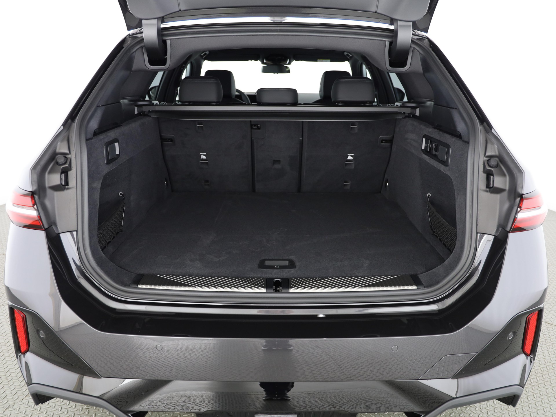 BMW 530e xDrive Touring-image-6