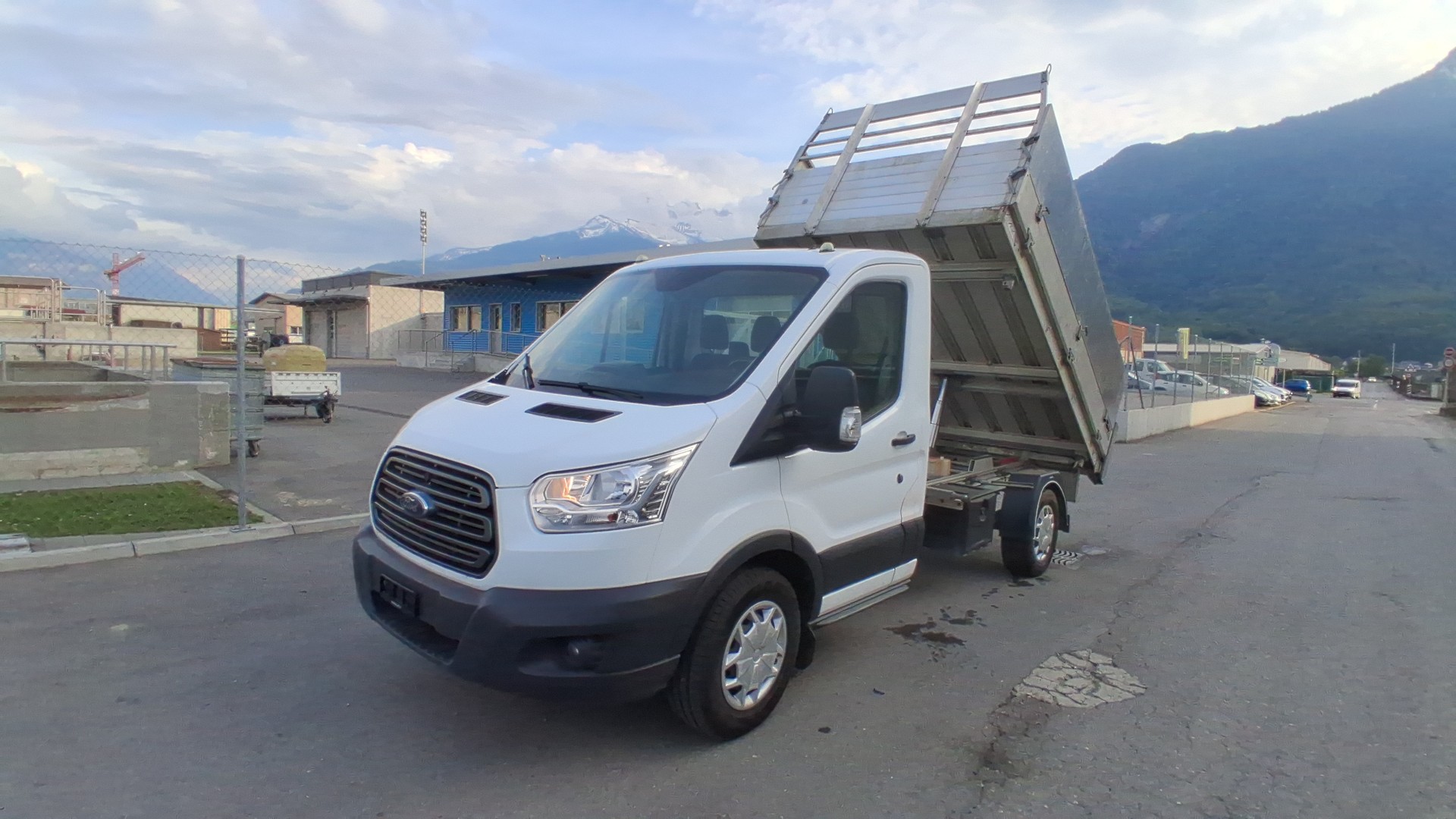 FORD Transit 350 L2 Trend 2.0 TDCi 170 RWD