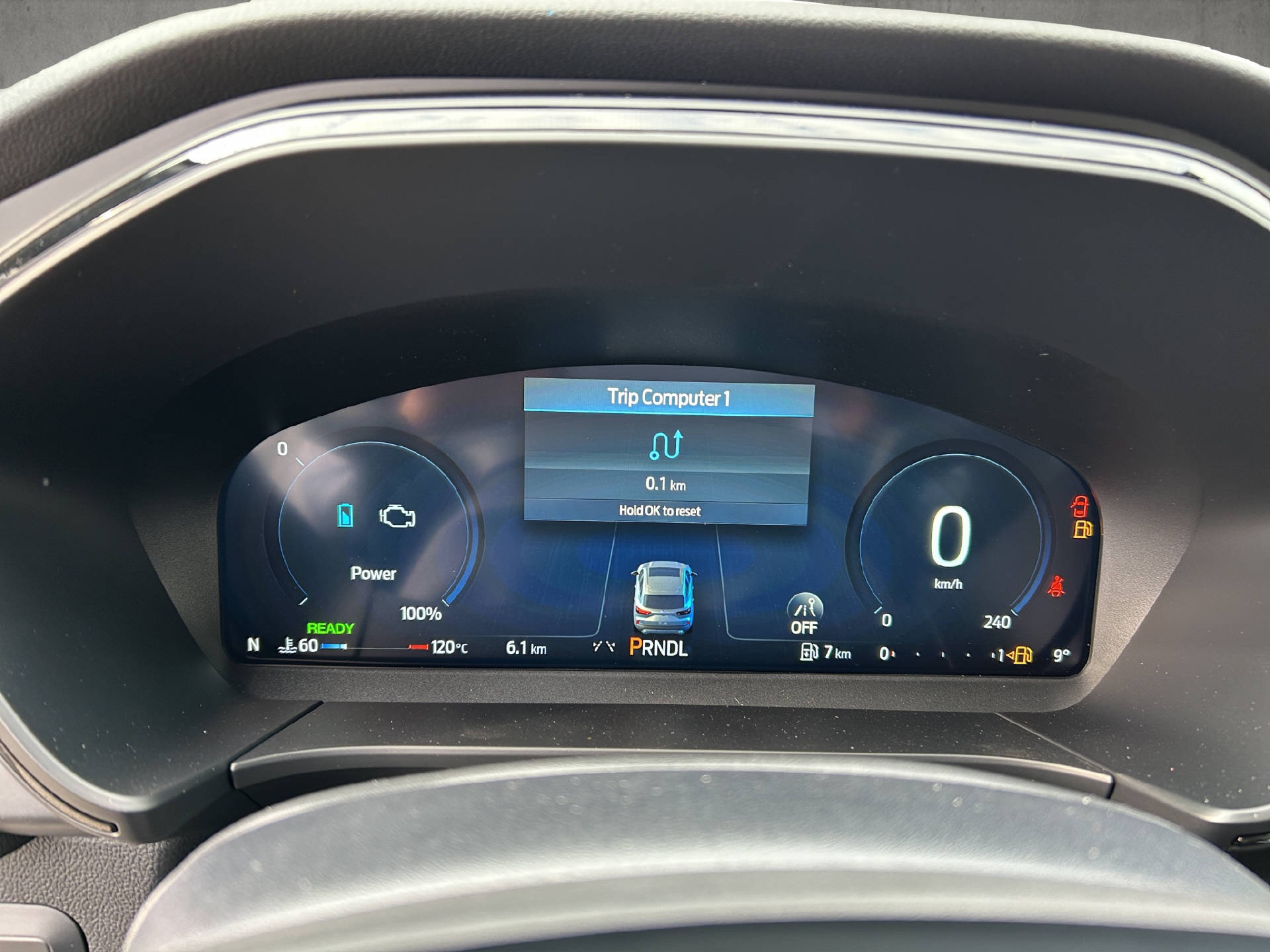 FORD Kuga 2.5 Hybrid Sound Edition 4x4-image-11