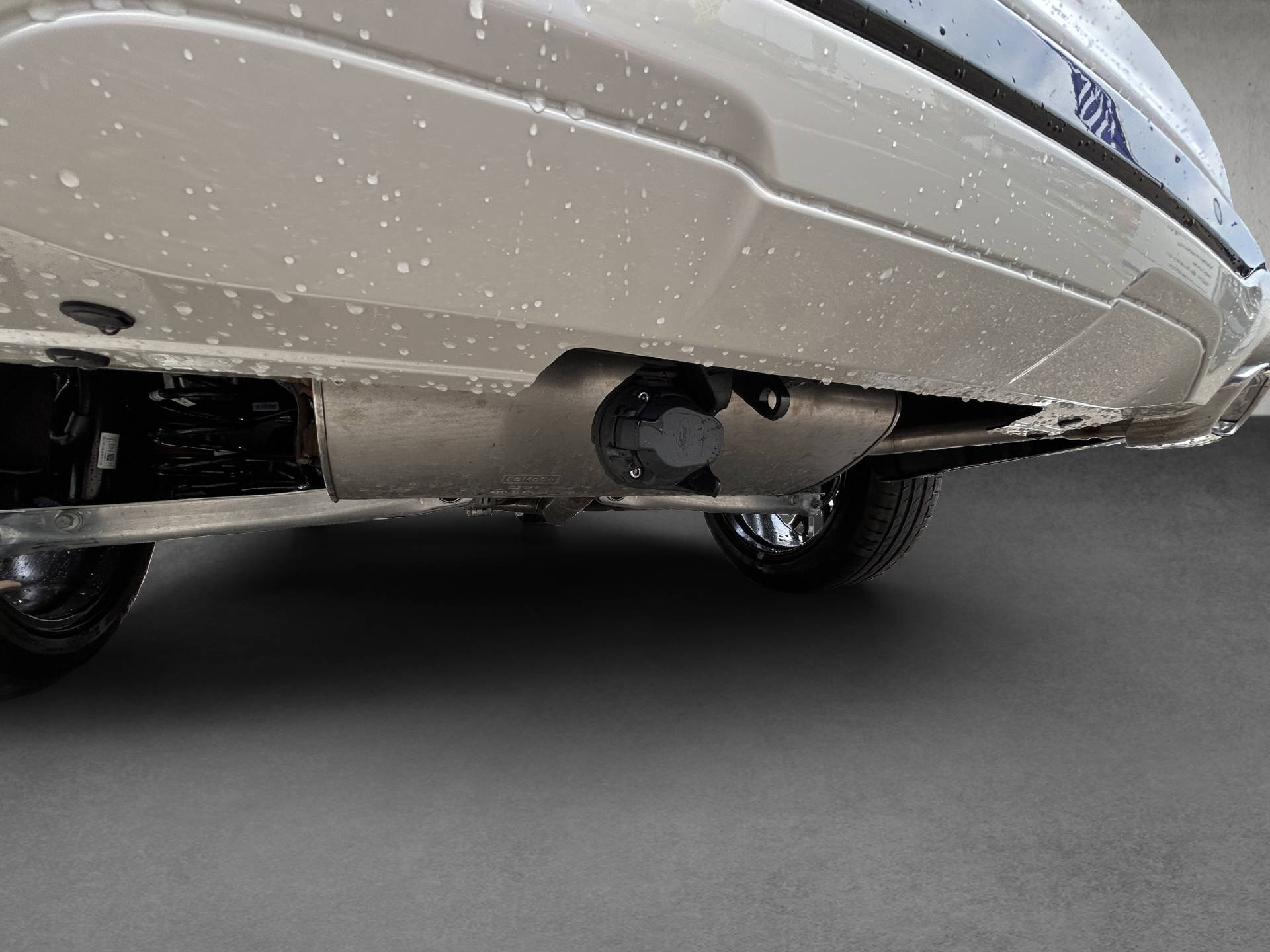 FORD Kuga 2.5 Hybrid Sound Edition 4x4-image-21