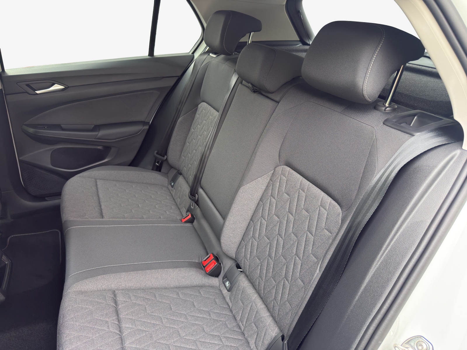 VW Golf 1.5 e TSI mHEV United DSG-image-11