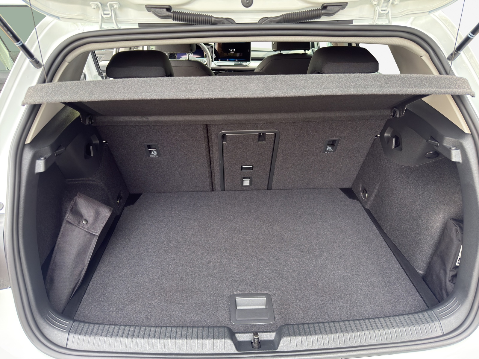 VW Golf 1.5 e TSI mHEV United DSG-image-12