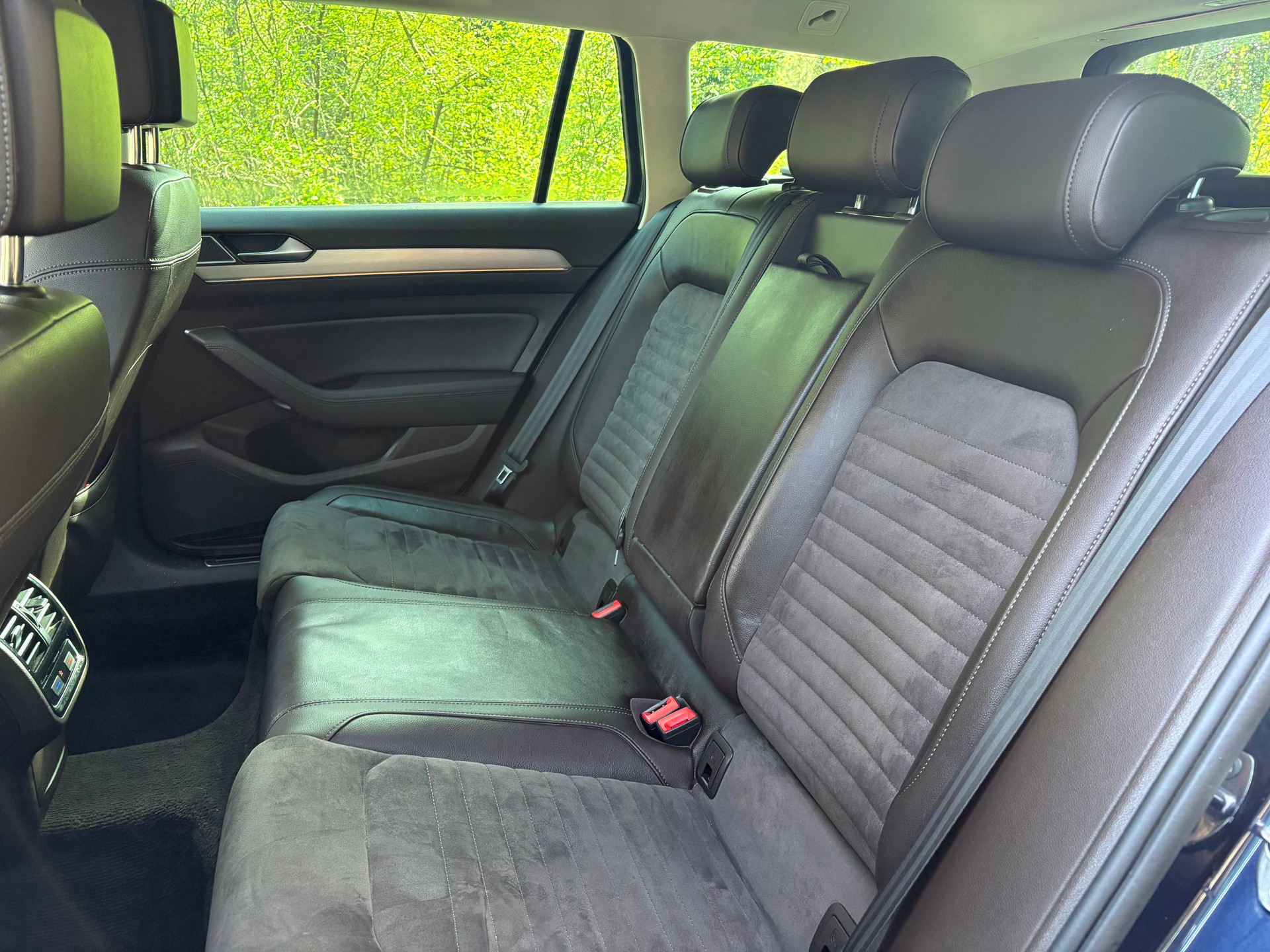 VW Passat Variant 2.0 TSI BMT Highline 4Motion DSG-image-7