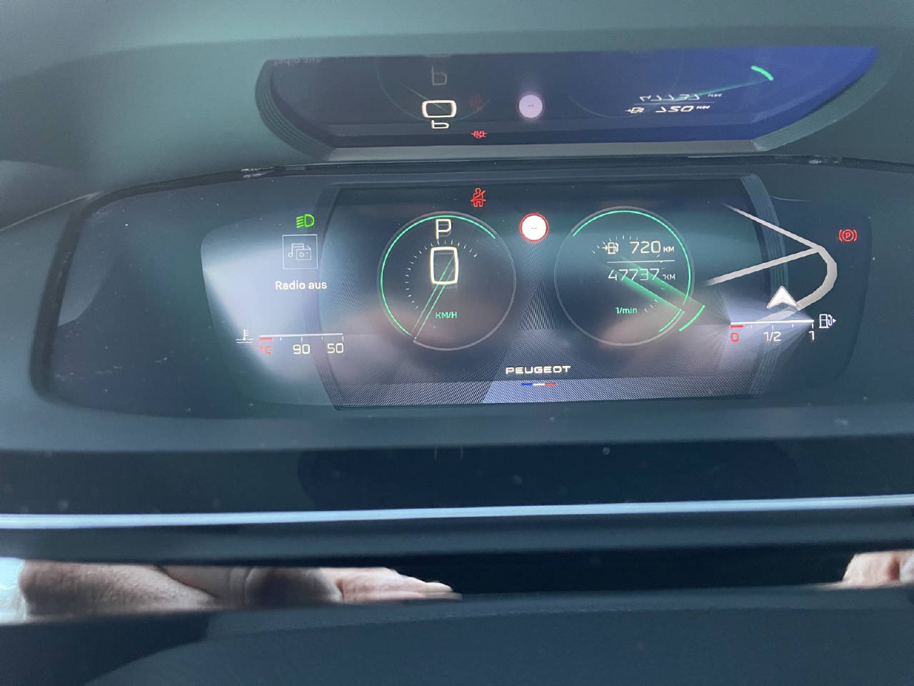 PEUGEOT 308 1.2 PureTech GT Pack-image-5