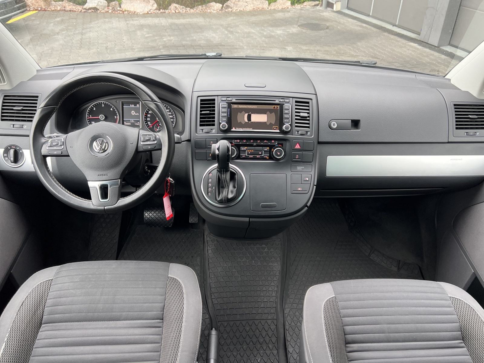 VW T5 Multivan 2.0 TDI CR Family Cup DSG-image-10