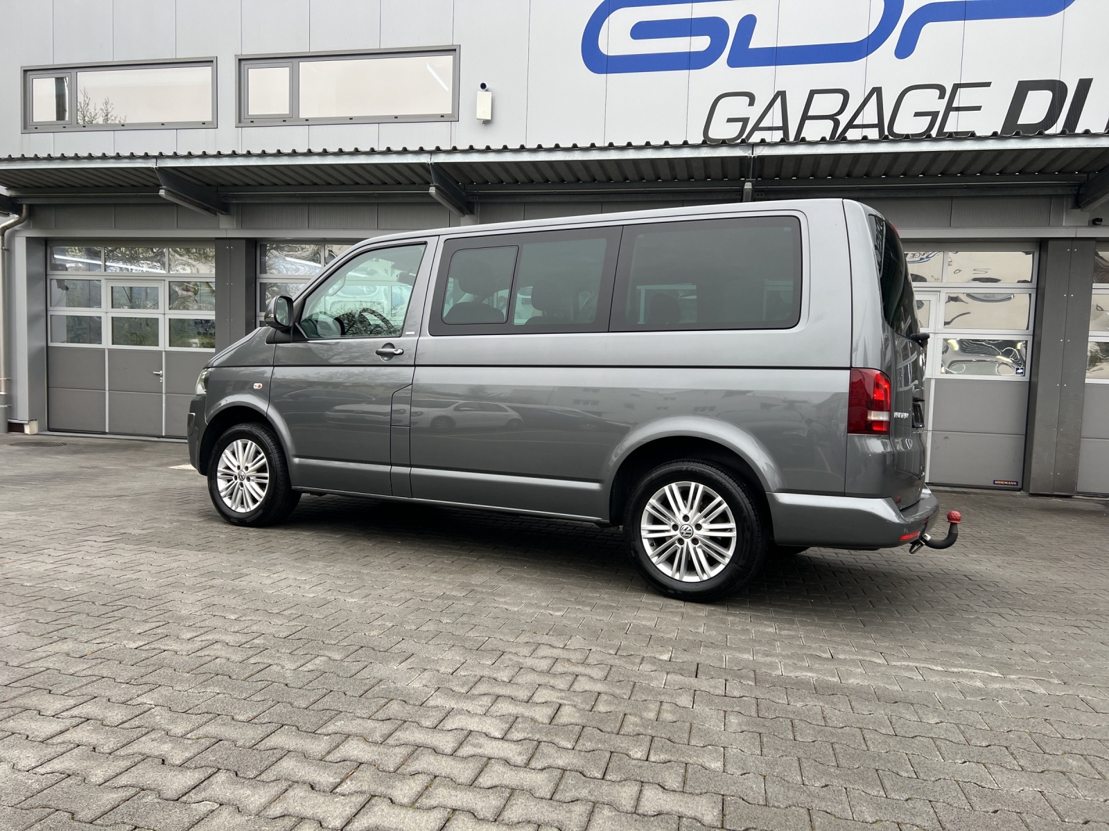VW T5 Multivan 2.0 TDI CR Family Cup DSG-showroom-element-2