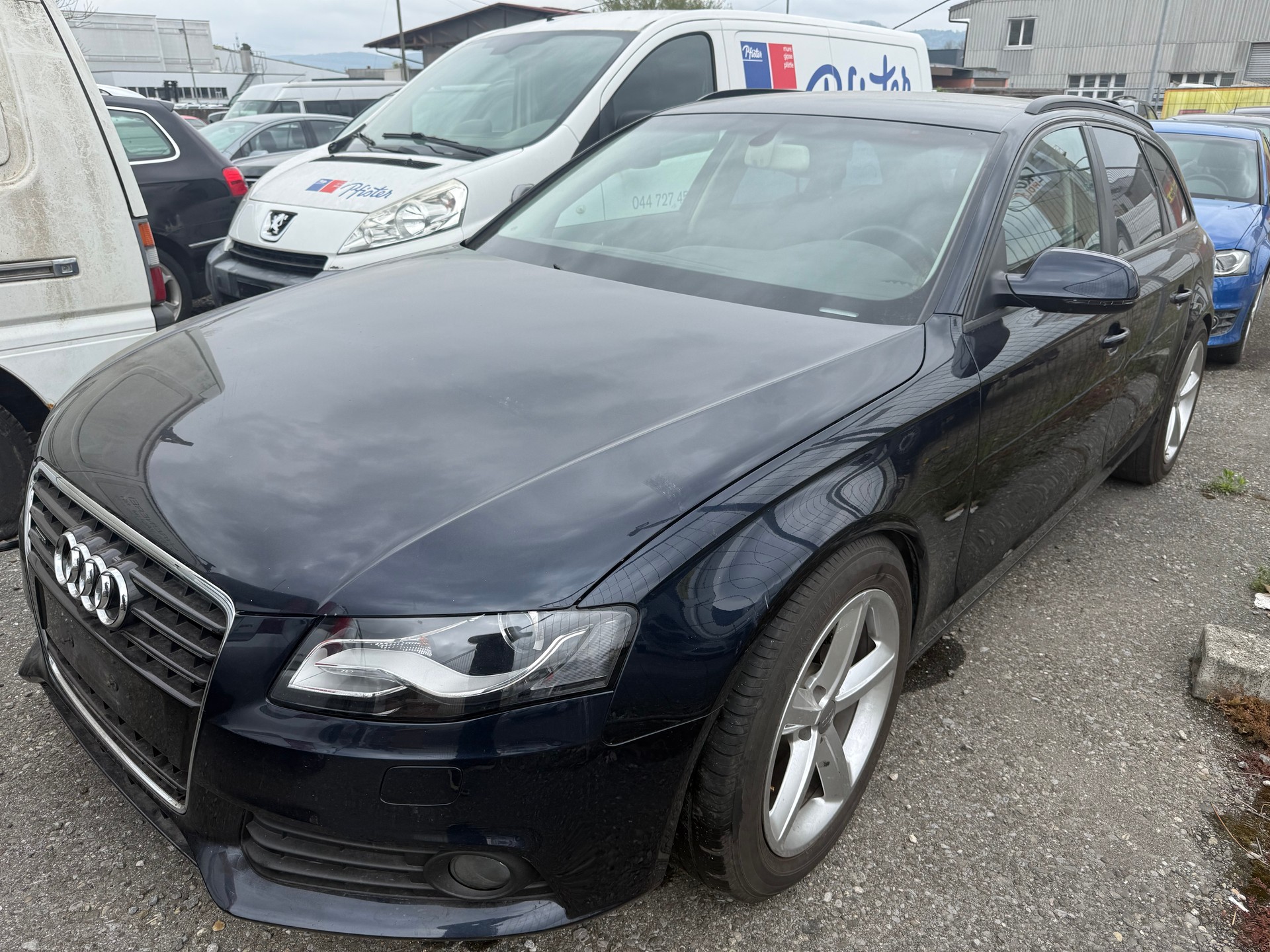 AUDI A4 Avant 3.0 TDI quattro S-tronic-image-1