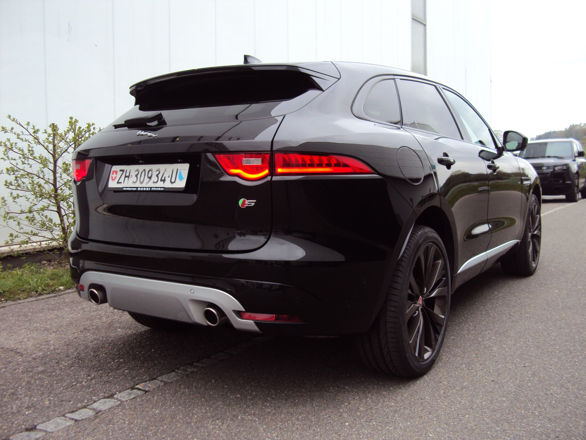 JAGUAR F-Pace 3.0 TD Prestige AWD Automatik-image-3