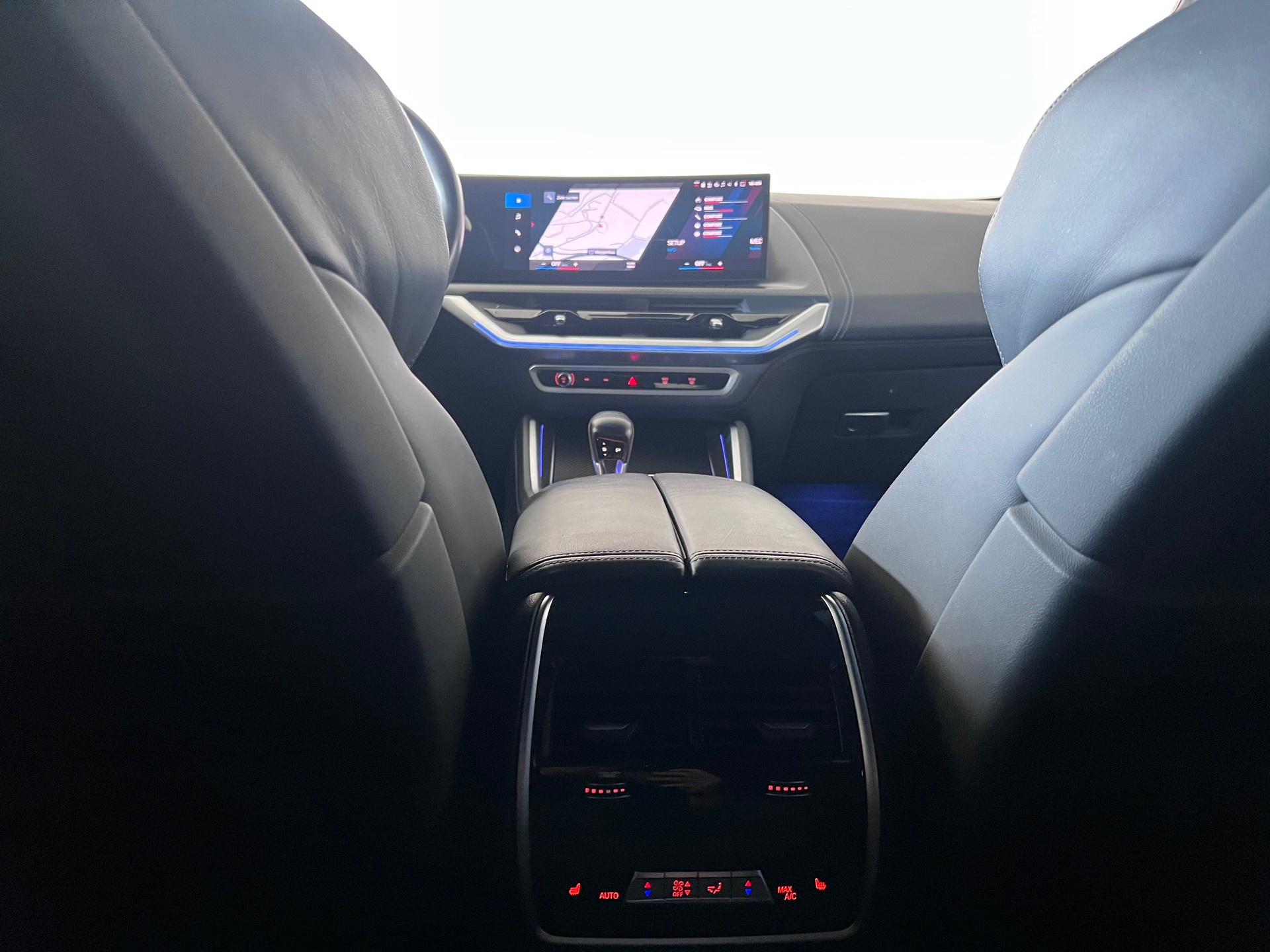 BMW XM xDrive PHEV Steptronic-image-17