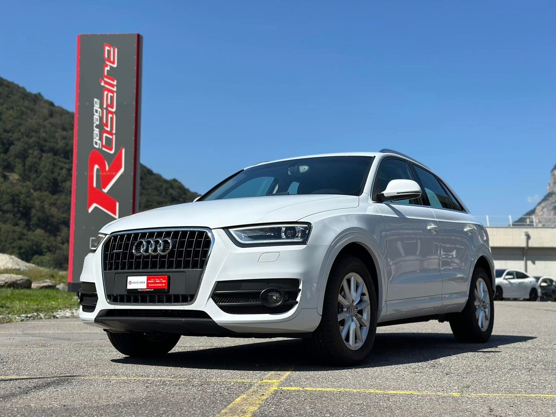 AUDI Q3 2.0 TFSI quattro S-tronic-image-0