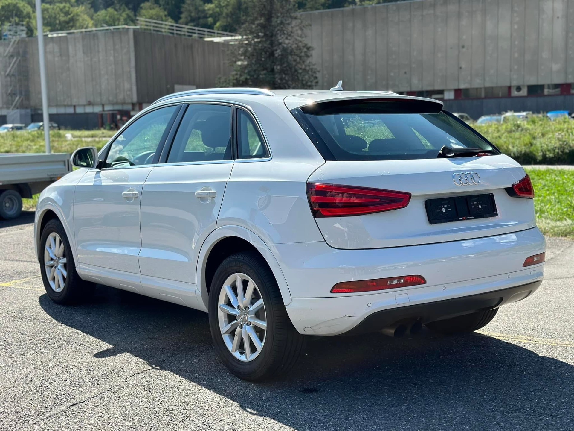 AUDI Q3 2.0 TFSI quattro S-tronic-image-1