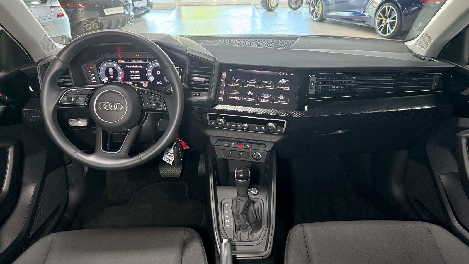 AUDI A1 Sportback 30 TFSI S-tronic-image-24