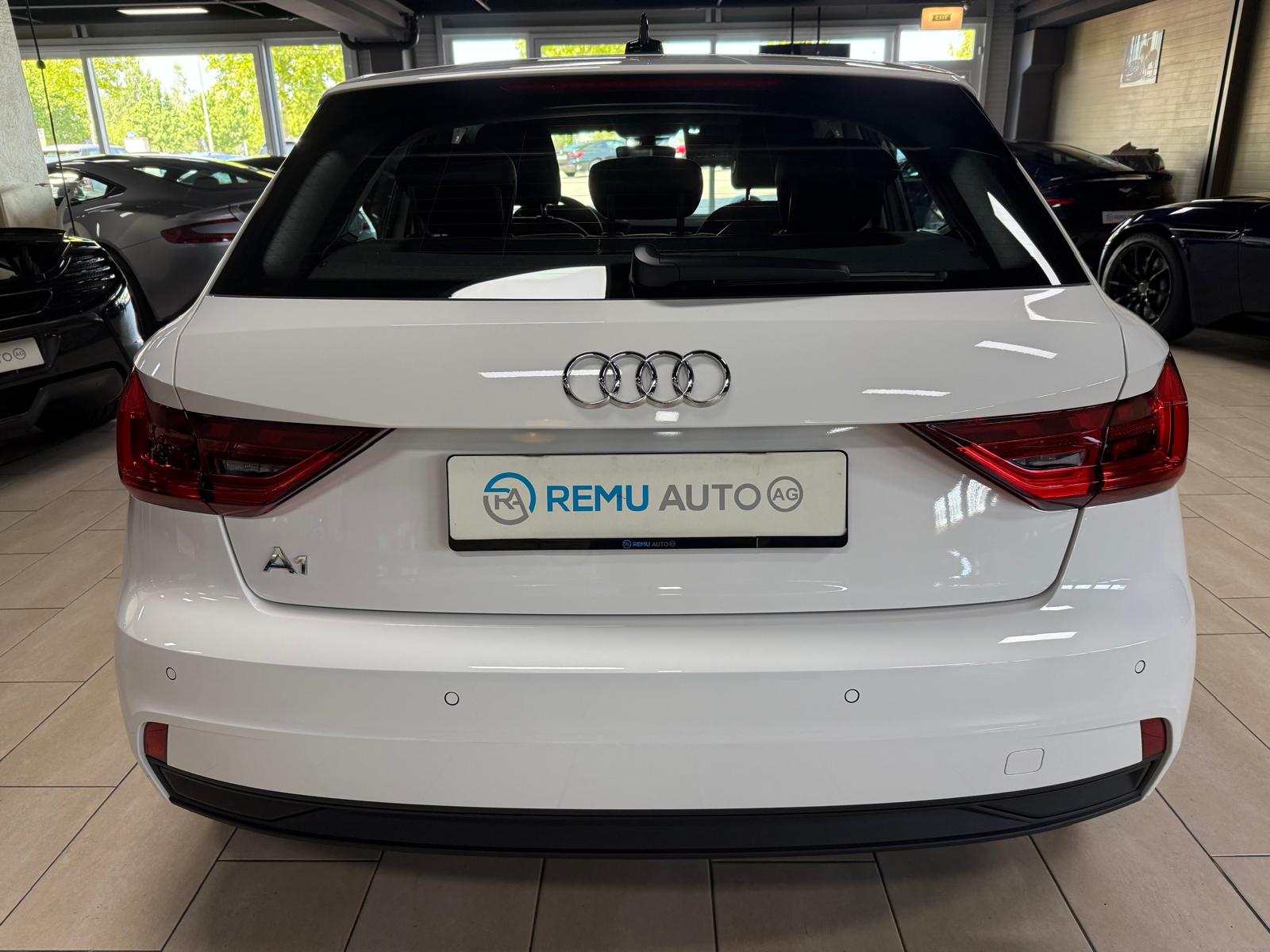 AUDI A1 Sportback 30 TFSI S-tronic-image-4