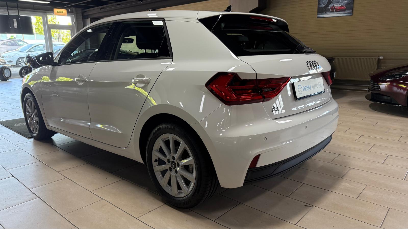 AUDI A1 Sportback 30 TFSI S-tronic-image-5