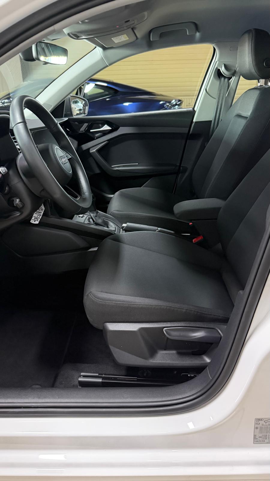 AUDI A1 Sportback 30 TFSI S-tronic-image-11